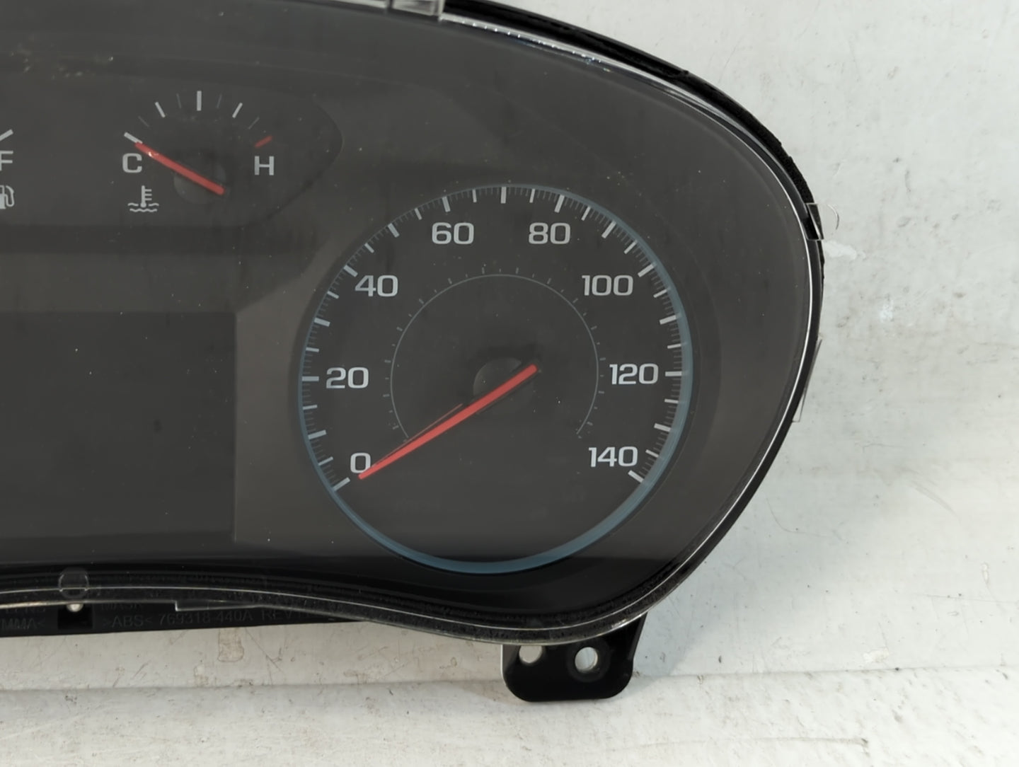 2018 Chevrolet Equinox Instrument Cluster Speedometer Gauges P/N:84240633 Fits OEM Used Auto Parts - Oemusedautoparts1.com
