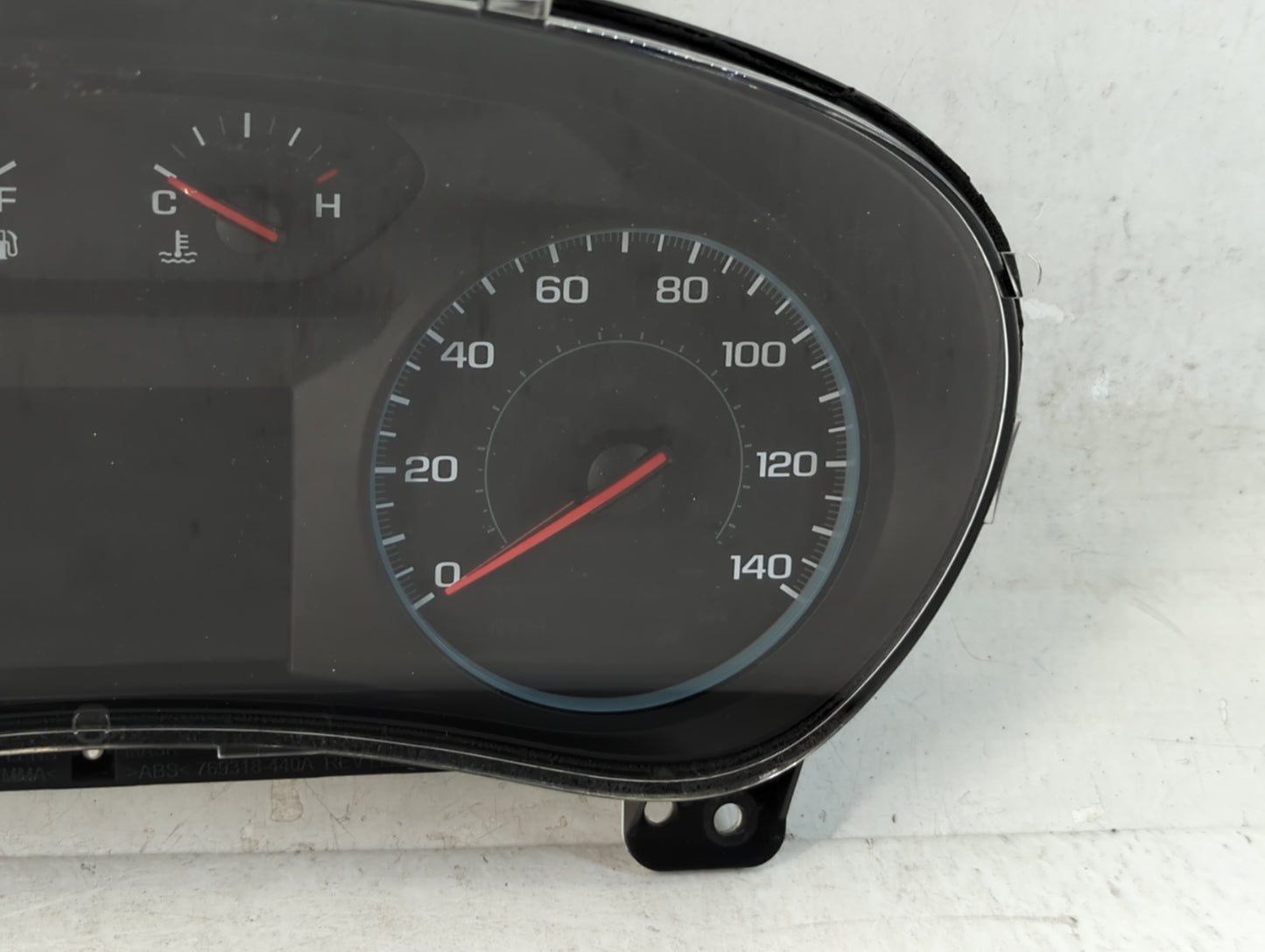 2018 Chevrolet Equinox Instrument Cluster Speedometer Gauges P/N:84240633 Fits OEM Used Auto Parts - Oemusedautoparts1.com