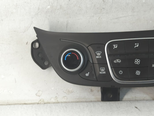 2018-2019 Chevrolet Equinox Climate Control Module Temperature AC/Heater Replacement P/N:84422506 Fits Fits 2018 2019 OEM Used Auto Parts