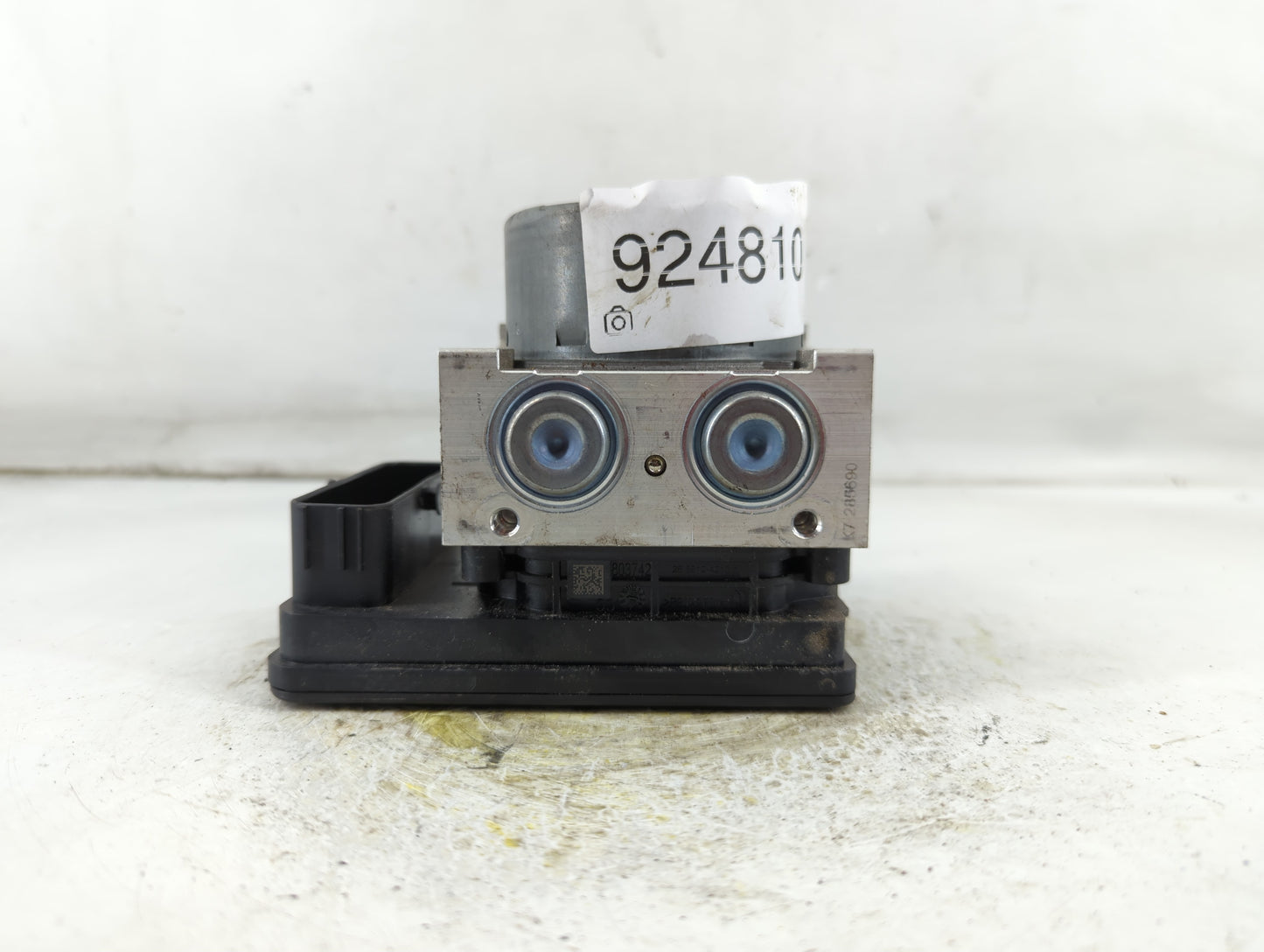 2018-2019 Chevrolet Equinox ABS Pump Control Module Replacement P/N:84560131 Fits Fits 2018 2019 2020 2021 OEM Used Auto Par