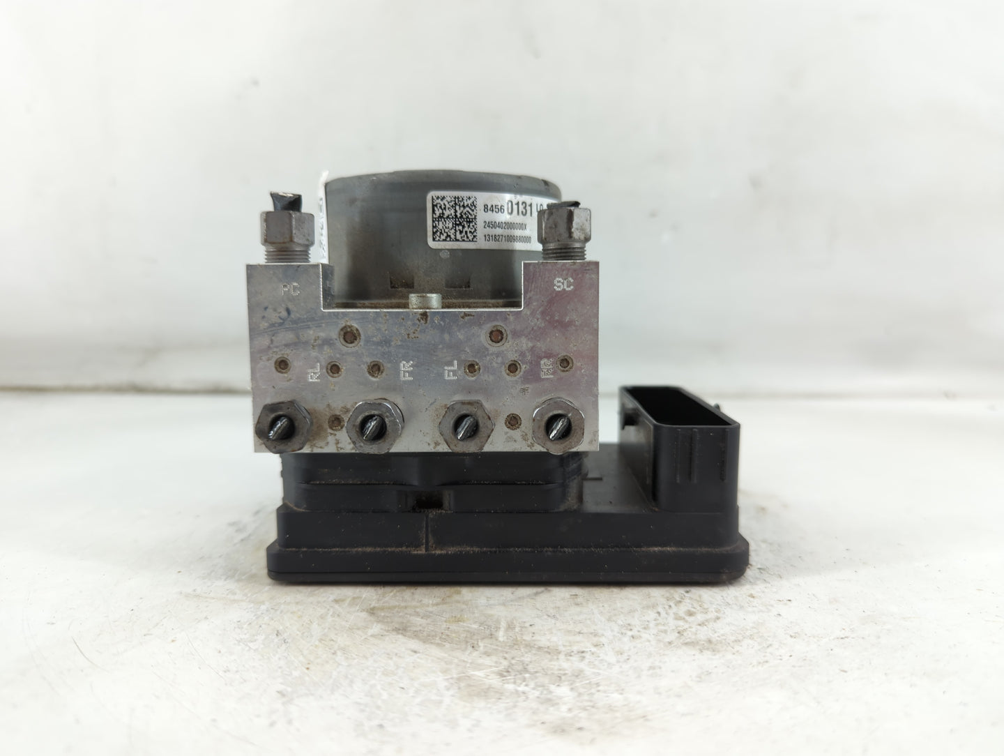 2018-2019 Chevrolet Equinox ABS Pump Control Module Replacement P/N:84560131 Fits Fits 2018 2019 2020 2021 OEM Used Auto Par