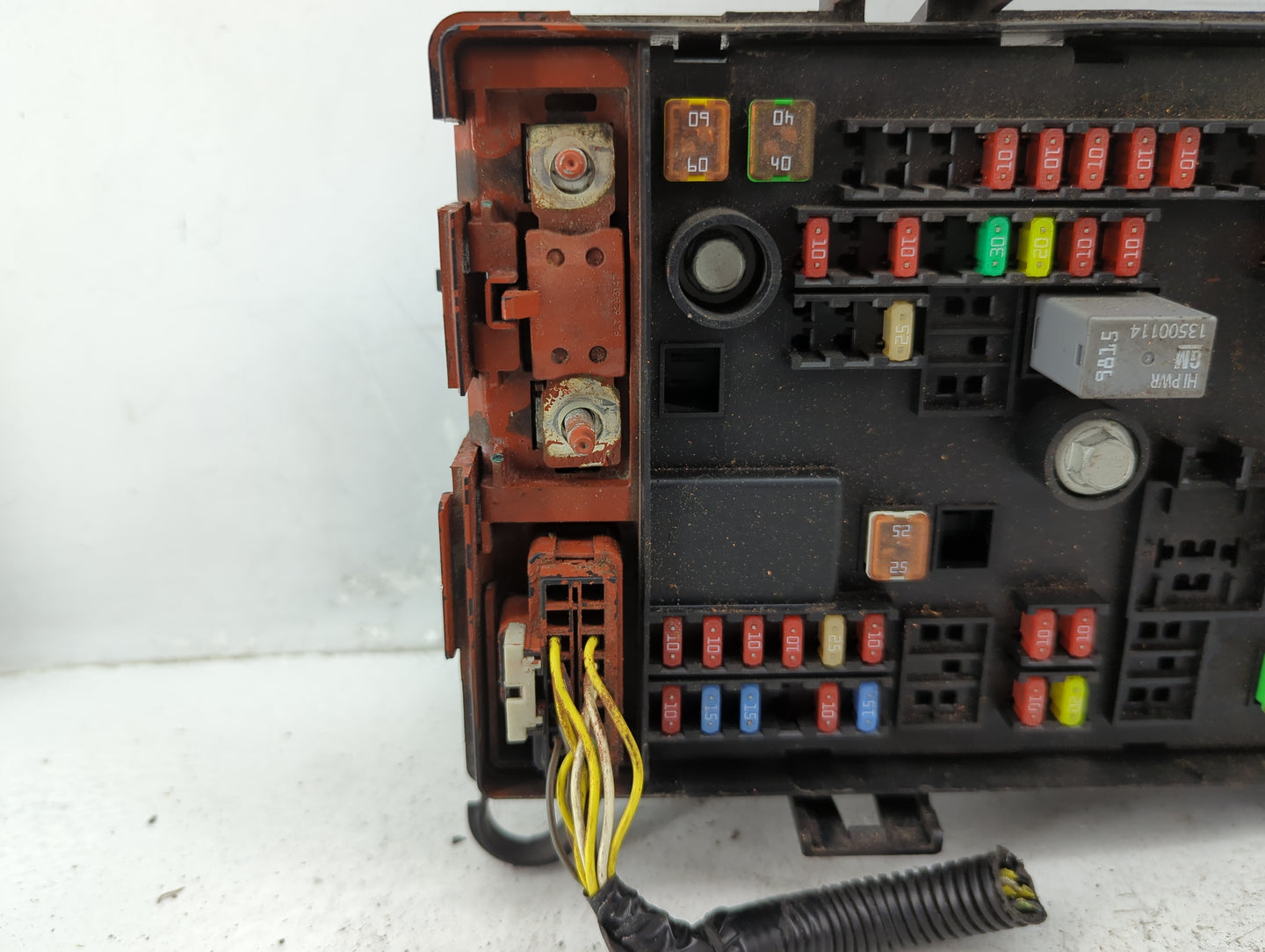2018-2020 Chevrolet Express 2500 Fusebox Fuse Box Panel Relay Module P/N:84188429 Fits Fits 2018 2019 2020 OEM Used Auto Par