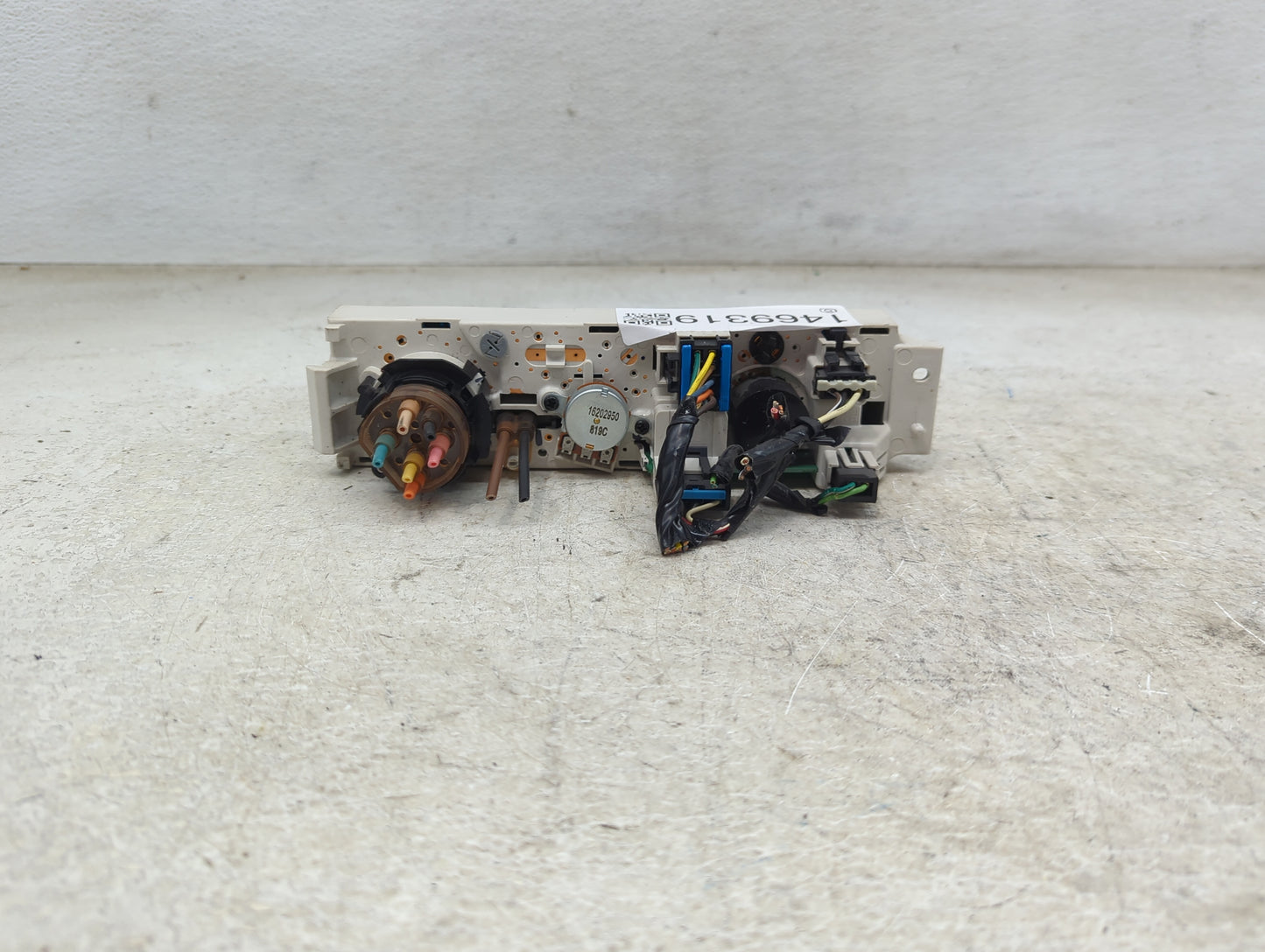 2008-2021 Chevrolet Express 2500 Climate Control Module Temperature AC/Heater Replacement P/N:84288985 Fits OEM Used Auto Pa