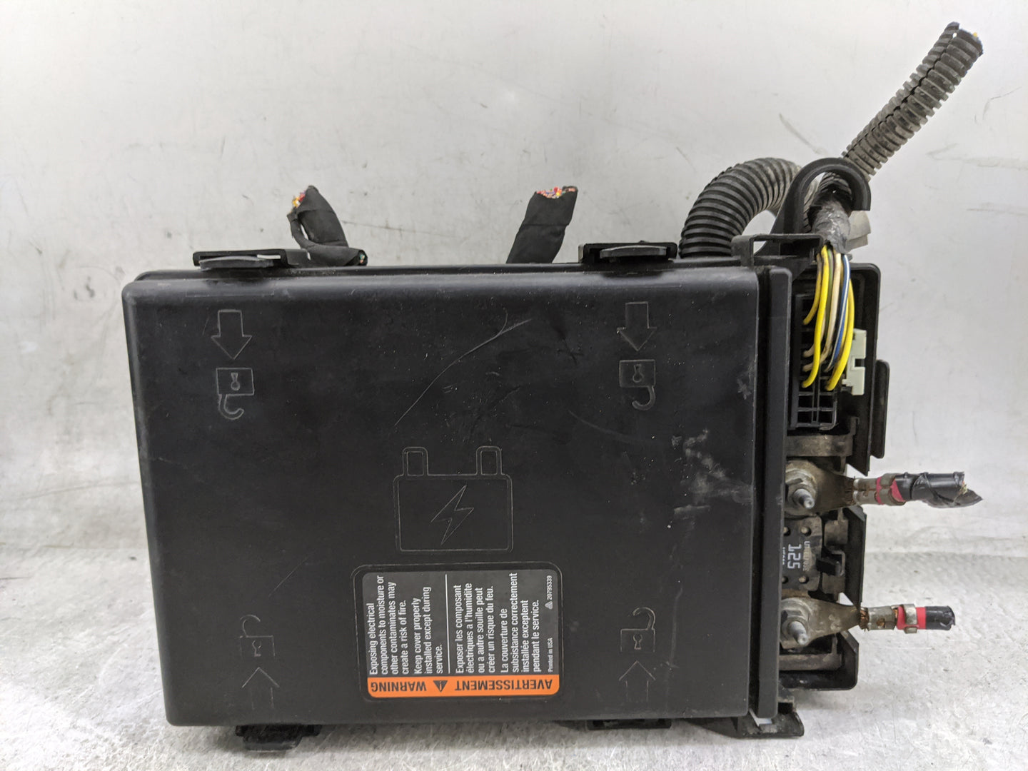 2018-2020 Chevrolet Express 2500 Fusebox Fuse Box Panel Relay Module P/N:84510873 84184428 Fits Fits 2018 2019 2020 OEM Used