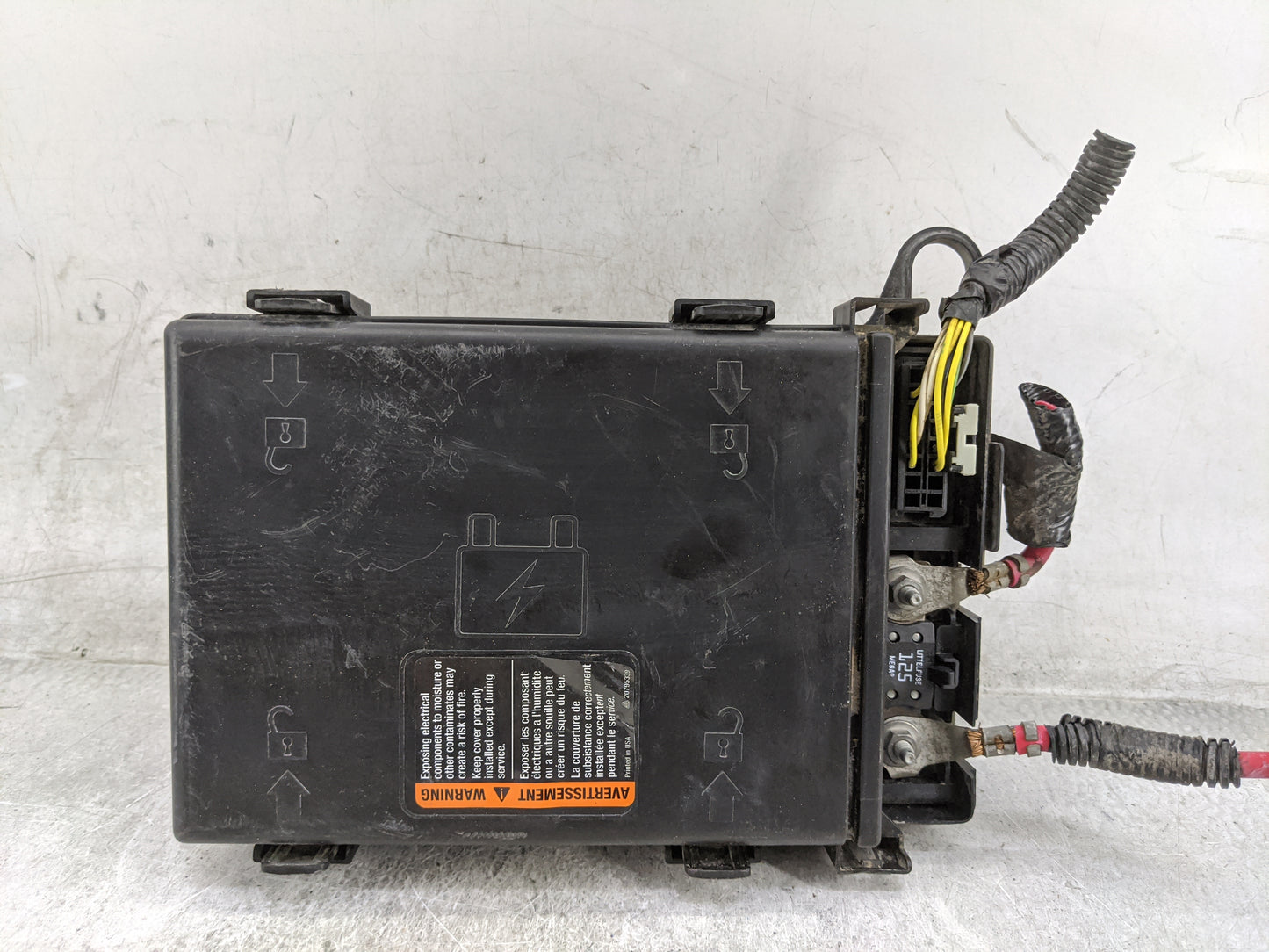 2018-2020 Chevrolet Express 2500 Fusebox Fuse Box Panel Relay Module P/N:84184429 Fits Fits 2018 2019 2020 OEM Used Auto Par