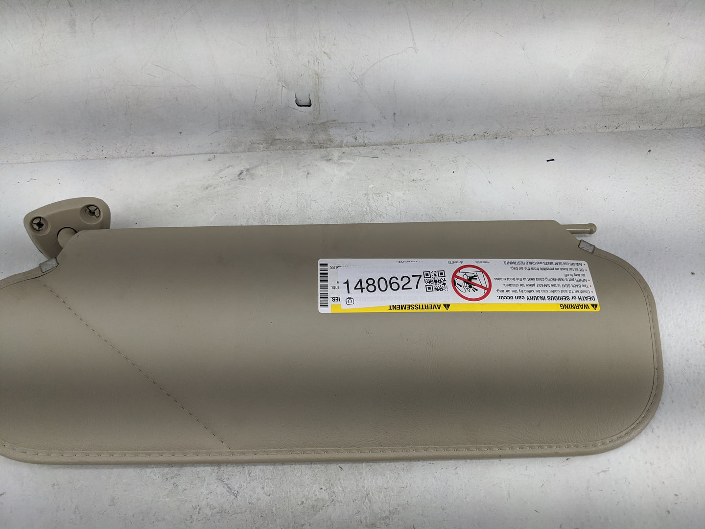 2018 Chevrolet Express 2500 Sun Visor Shade Replacement Passenger Right Mirror Fits OEM Used Auto Parts - Oemusedautoparts1.