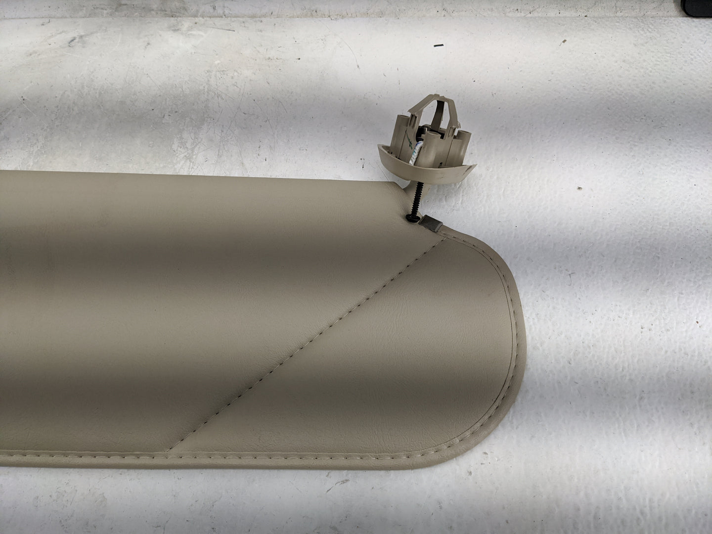 2018 Chevrolet Express 2500 Sun Visor Shade Replacement Passenger Right Mirror Fits OEM Used Auto Parts - Oemusedautoparts1.