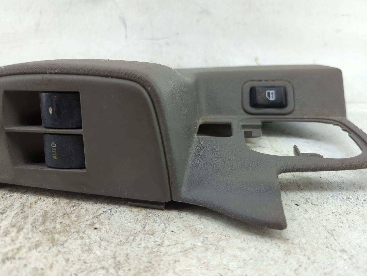 2008-2021 Chevrolet Express 2500 Master Power Window Switch Replacement Driver Side Left P/N:84074346 183126556 Fits OEM Use