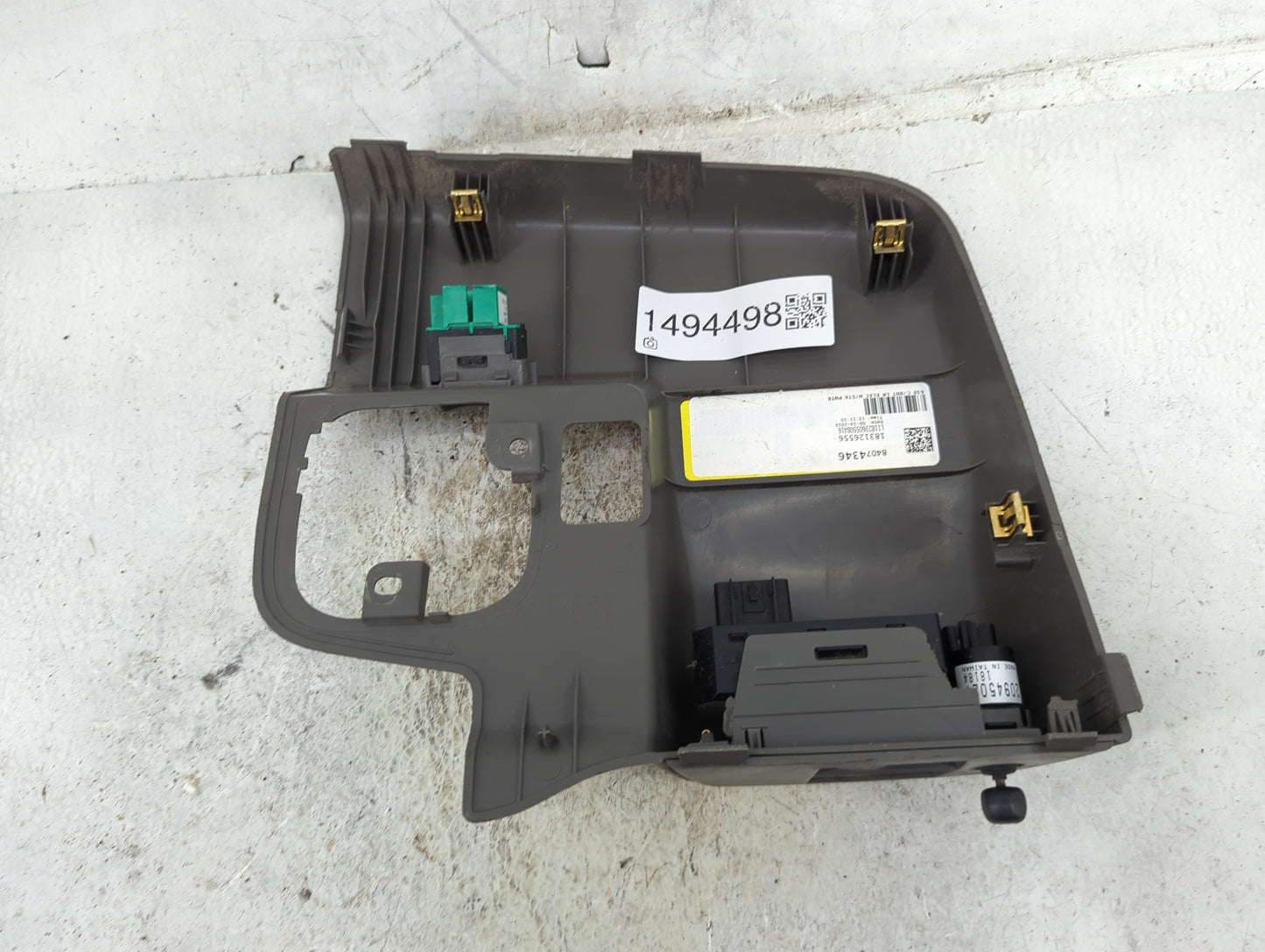 2008-2021 Chevrolet Express 2500 Master Power Window Switch Replacement Driver Side Left P/N:84074346 183126556 Fits OEM Use
