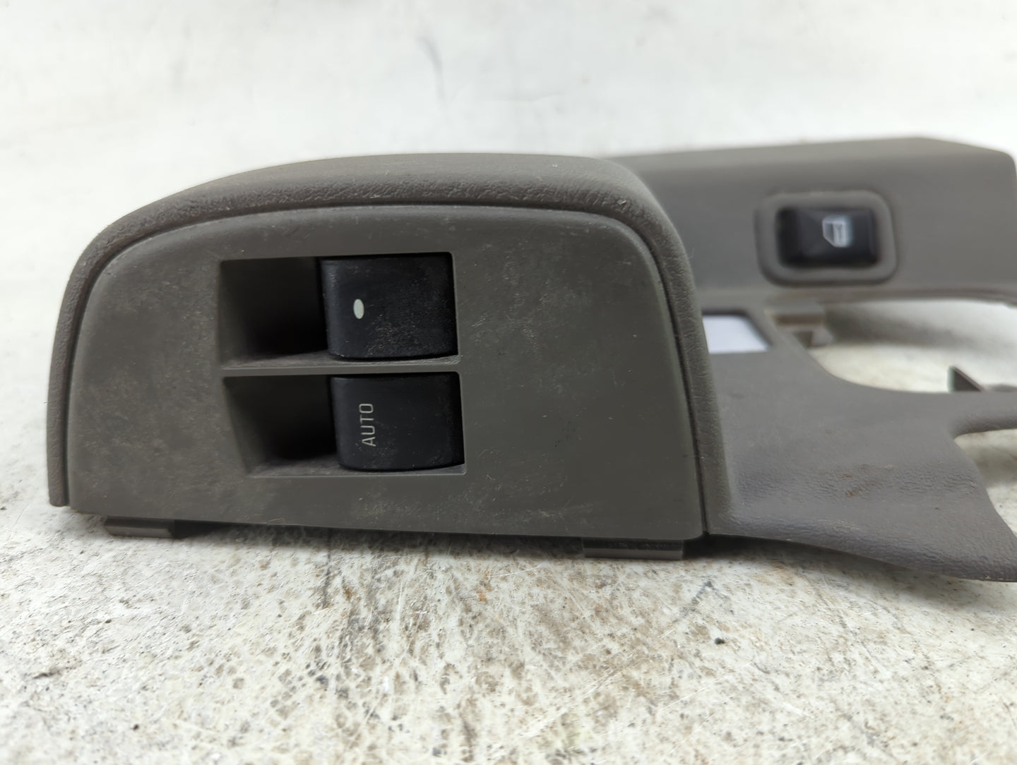2008-2021 Chevrolet Express 2500 Master Power Window Switch Replacement Driver Side Left P/N:84074342 183126556 Fits OEM Use