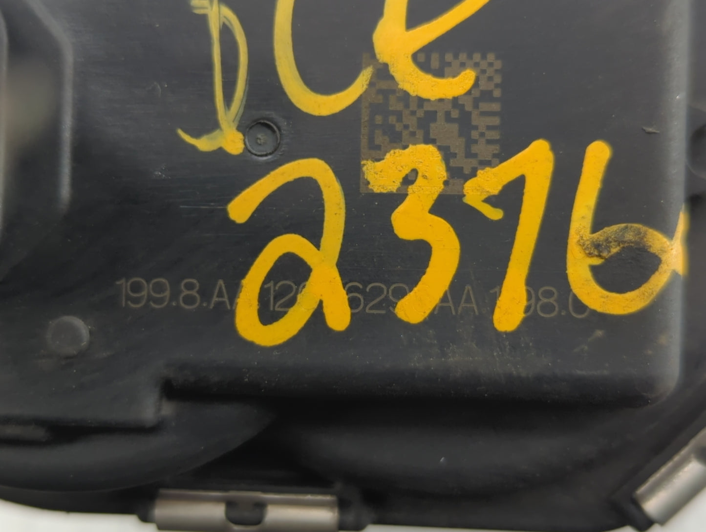 2018-2021 Chevrolet Express 2500 Throttle Body Fits Fits 2016 2017 2018 2019 2020 2021 OEM Used Auto Parts - Oemusedautopart