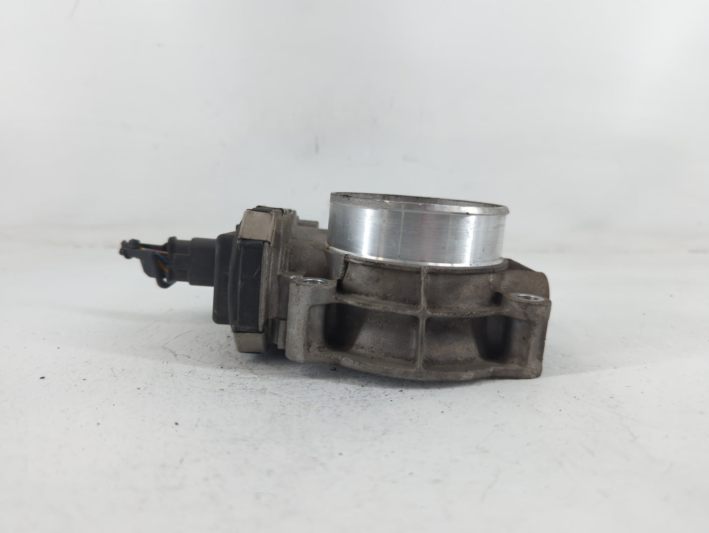 2018 Chevrolet Express 2500 Throttle Body P/N:12676296AA Fits Fits 2016 2017 2019 2020 2021 2022 OEM Used Auto Parts - Oemus
