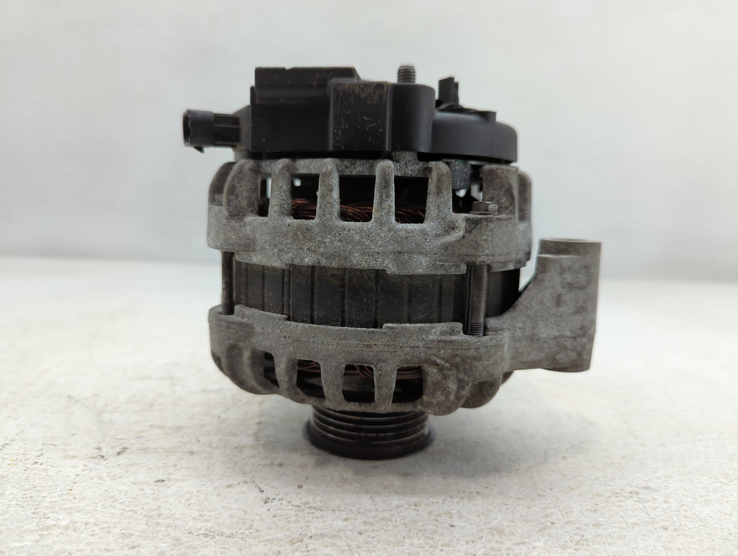 2017-2021 Chevrolet Express 2500 Alternator Replacement Generator Charging Assembly Engine OEM P/N:84206550 F 000 BL0 6N7 Fi