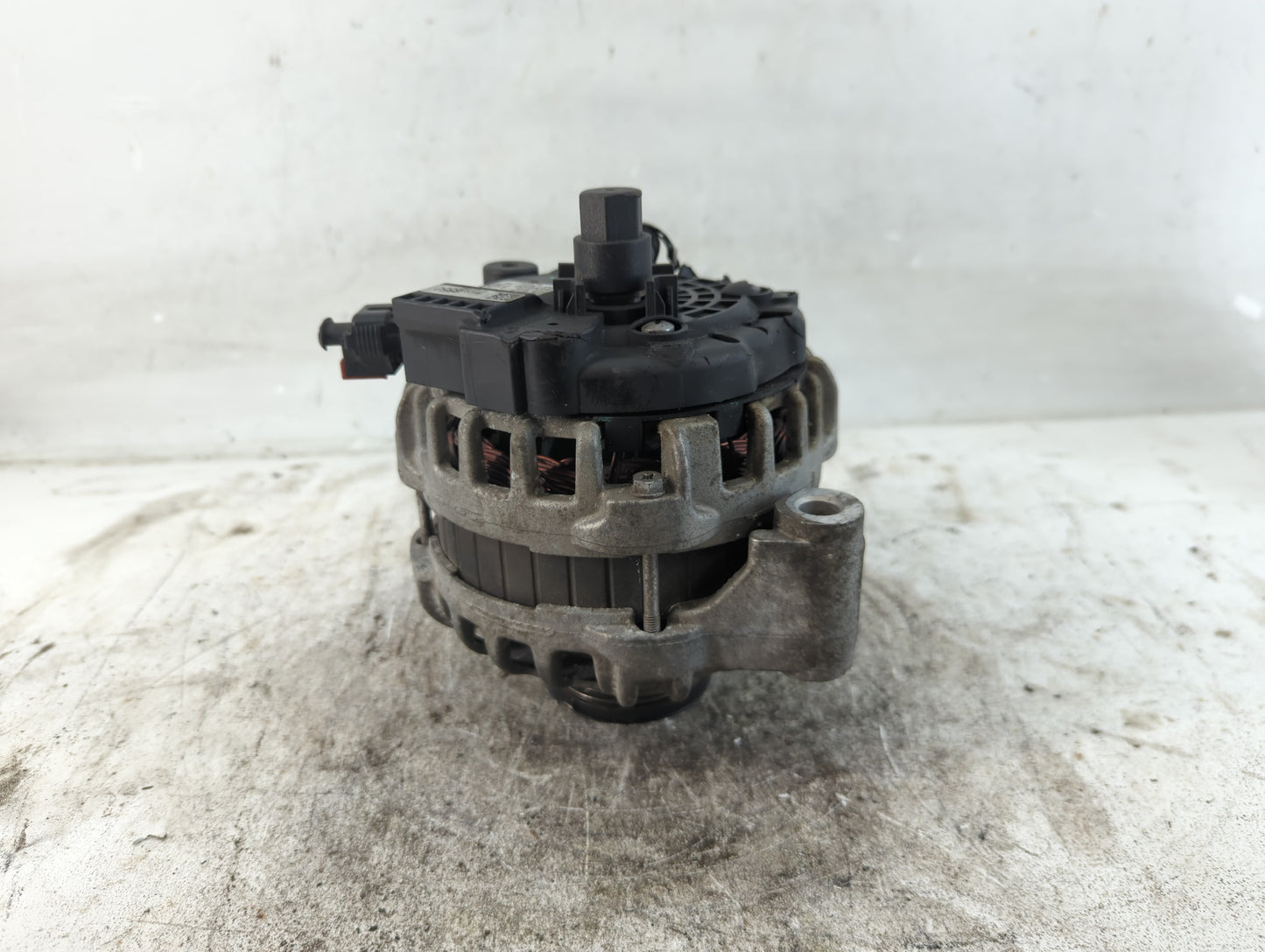 2016-2021 Chevrolet Express 2500 Alternator Replacement Generator Charging Assembly Engine OEM P/N:84206550 Fits OEM Used Au