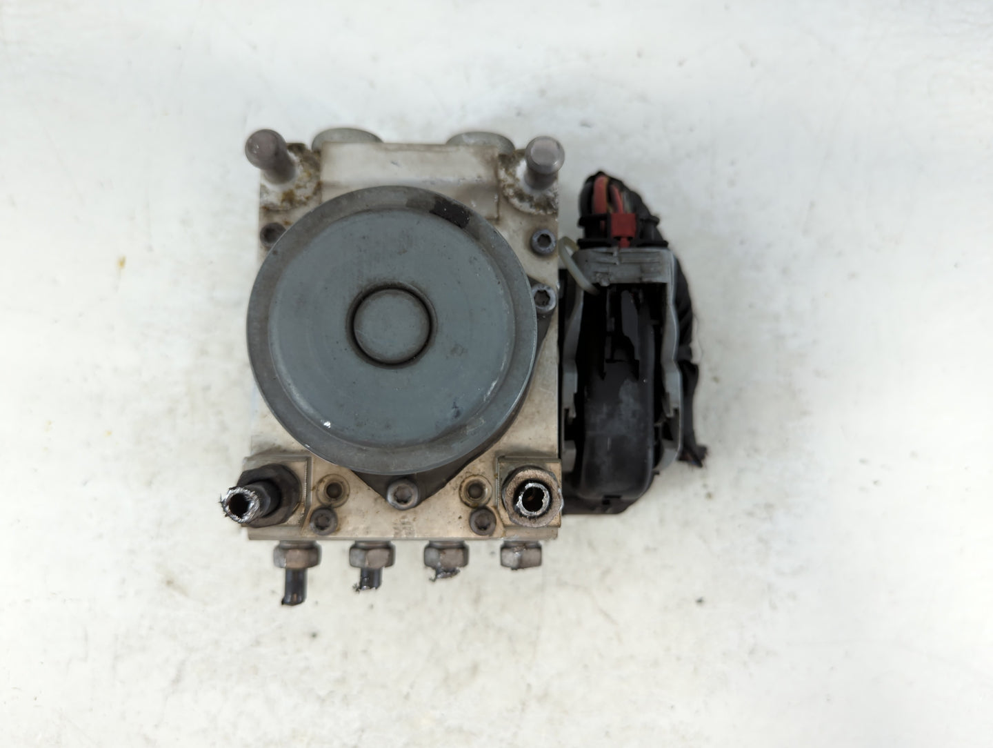 2018-2021 Chevrolet Express 3500 ABS Pump Control Module Replacement P/N:84328662 Fits Fits 2018 2019 2020 2021 OEM Used Aut