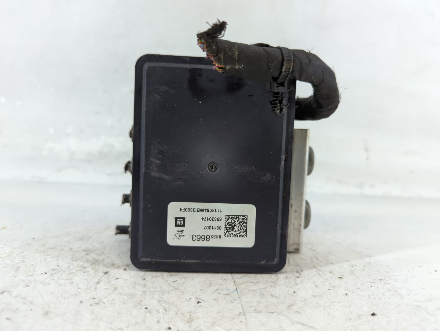 2018-2021 Chevrolet Express 3500 ABS Pump Control Module Replacement P/N:84328662 Fits Fits 2018 2019 2020 2021 OEM Used Aut