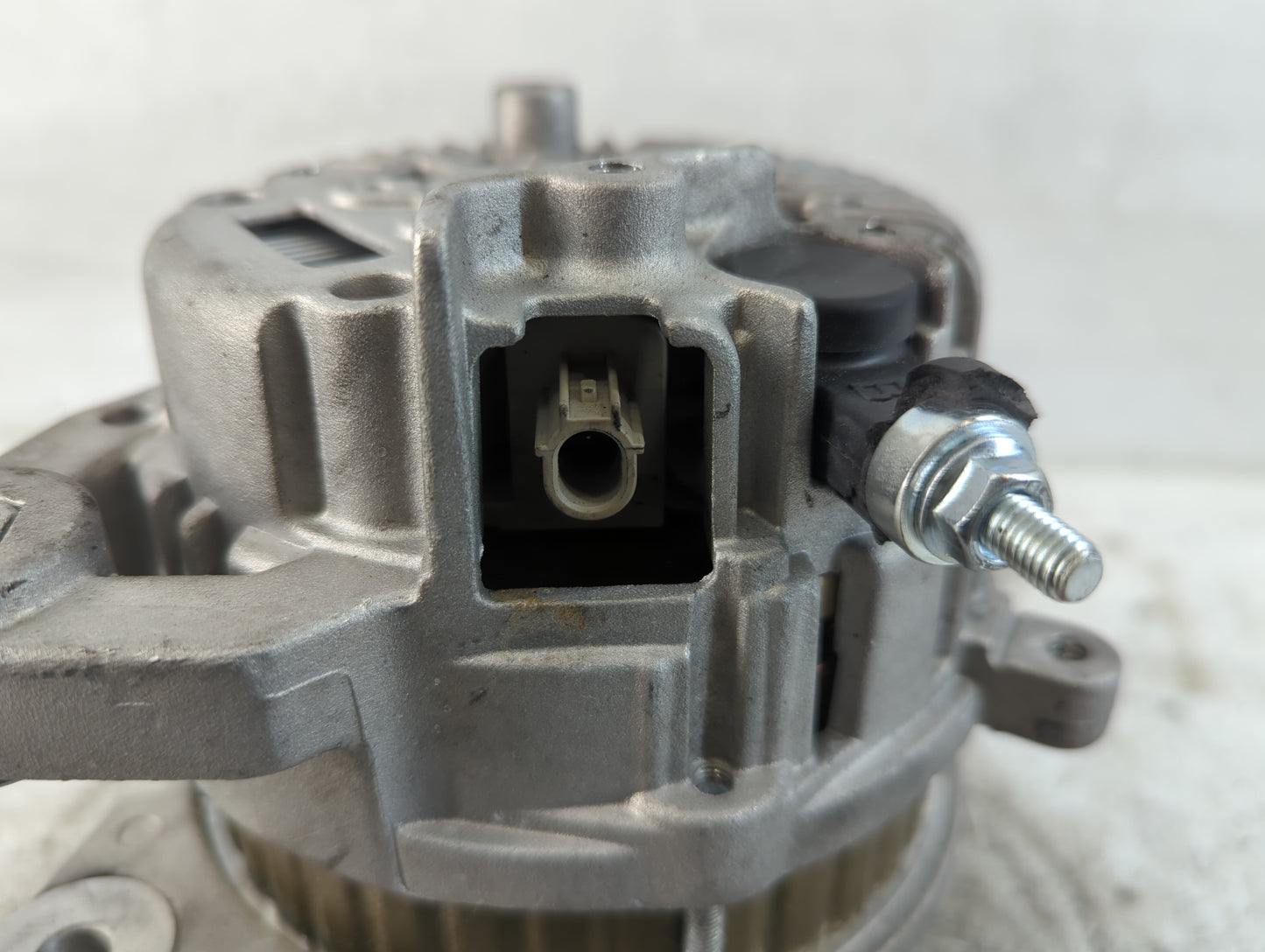 2018 Chevrolet Hhr Alternator Replacement Generator Charging Assembly Engine OEM Fits OEM Used Auto Parts - Oemusedautoparts