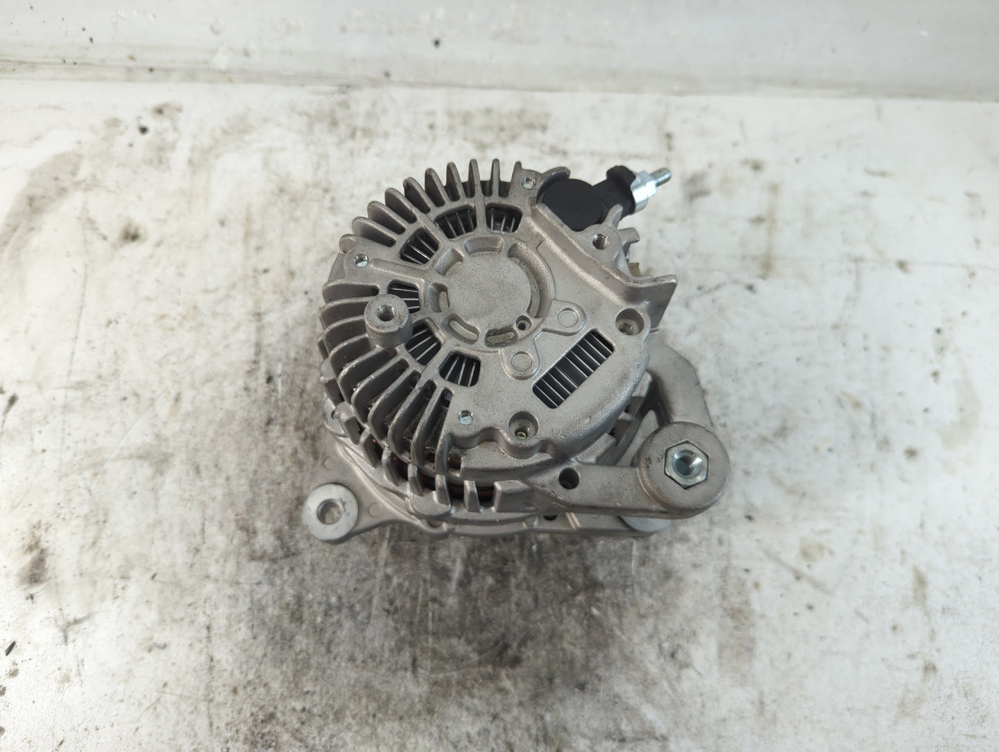 2018 Chevrolet Hhr Alternator Replacement Generator Charging Assembly Engine OEM Fits OEM Used Auto Parts - Oemusedautoparts