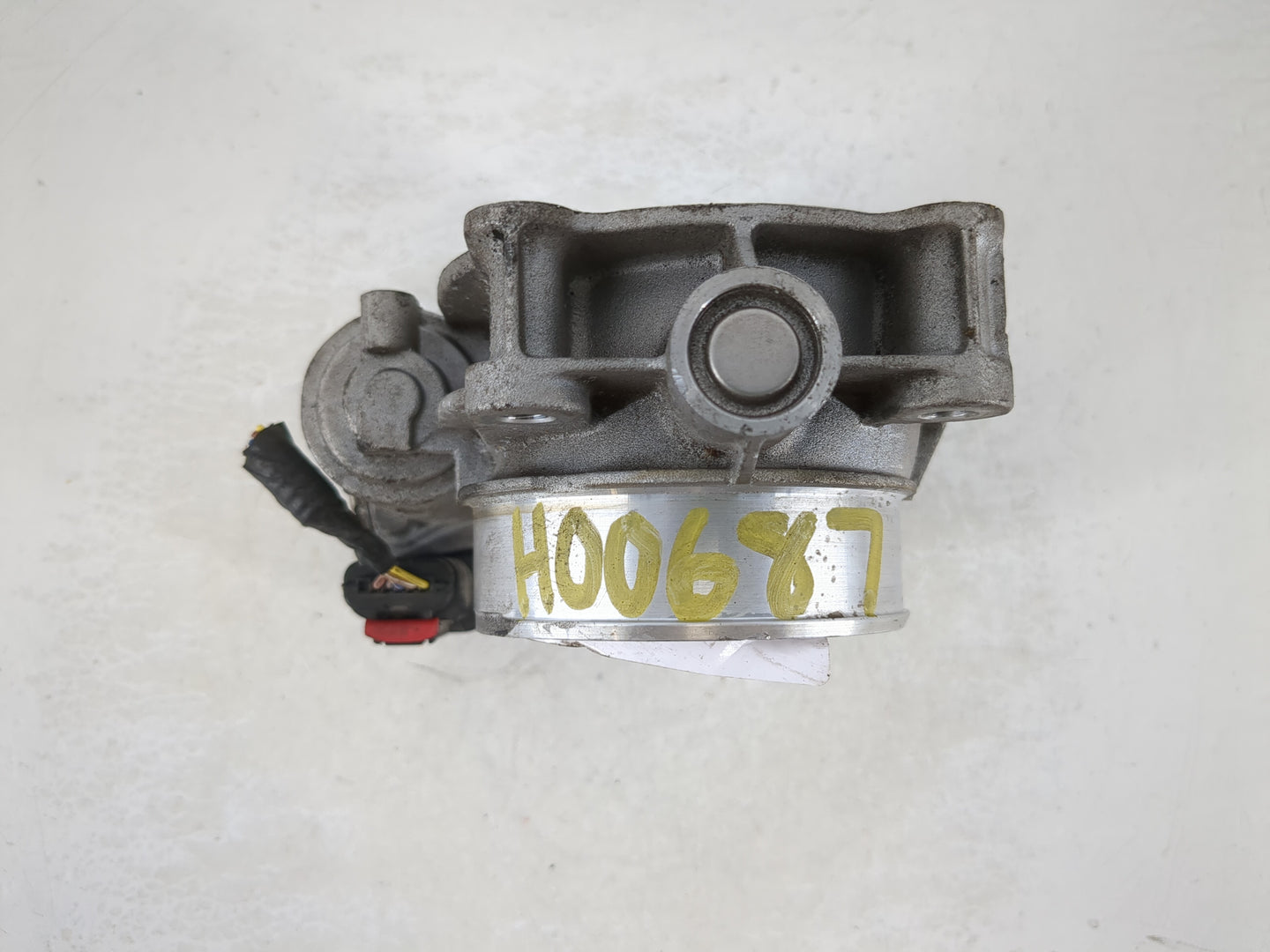 2012-2020 Chevrolet Impala Throttle Body P/N:12670981AA Fits Fits 2012 2013 2014 2015 2016 2017 2018 2019 2020 2021 2022 OEM
