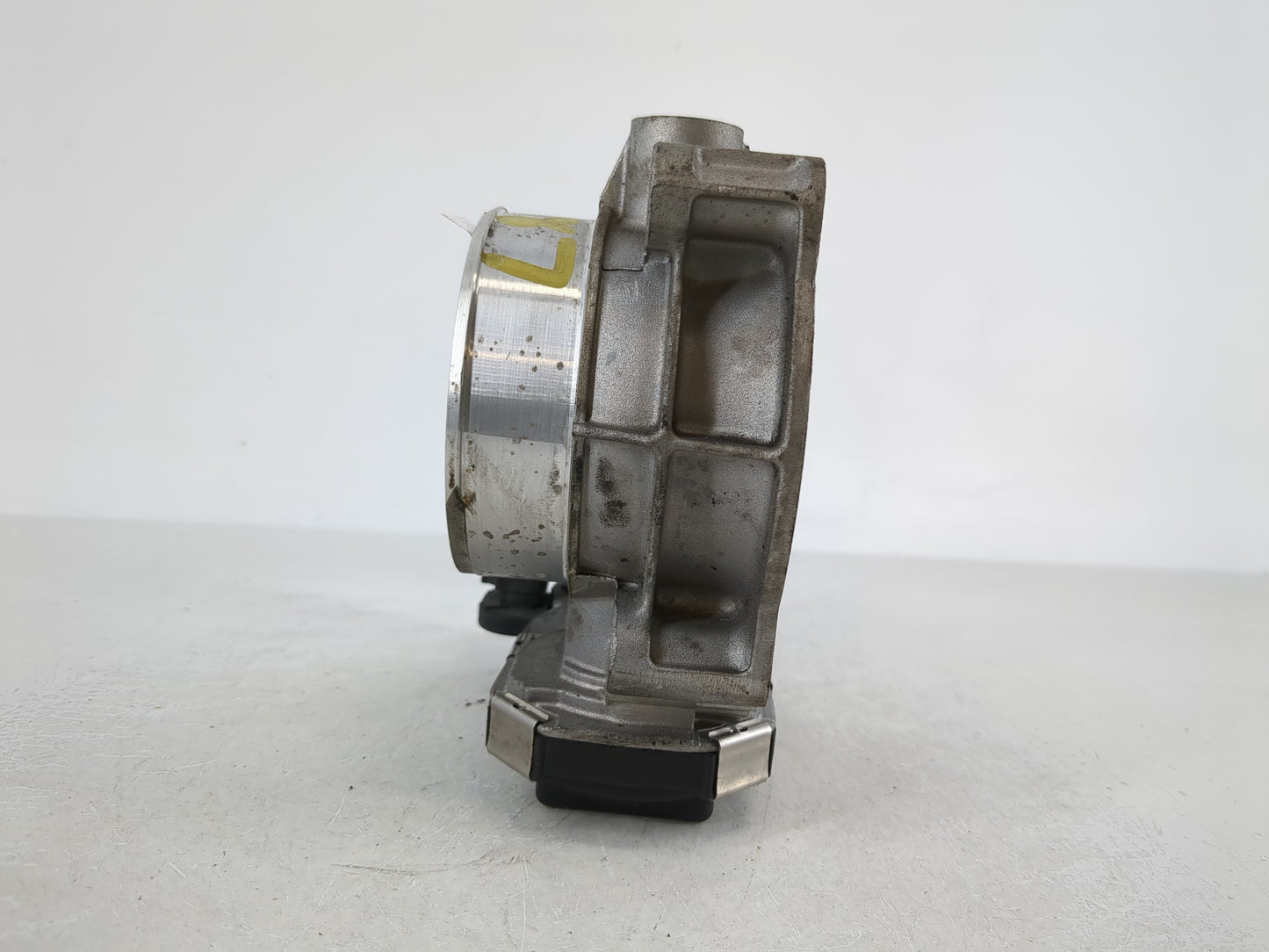 2012-2020 Chevrolet Impala Throttle Body P/N:12670981AA Fits Fits 2012 2013 2014 2015 2016 2017 2018 2019 2020 2021 2022 OEM