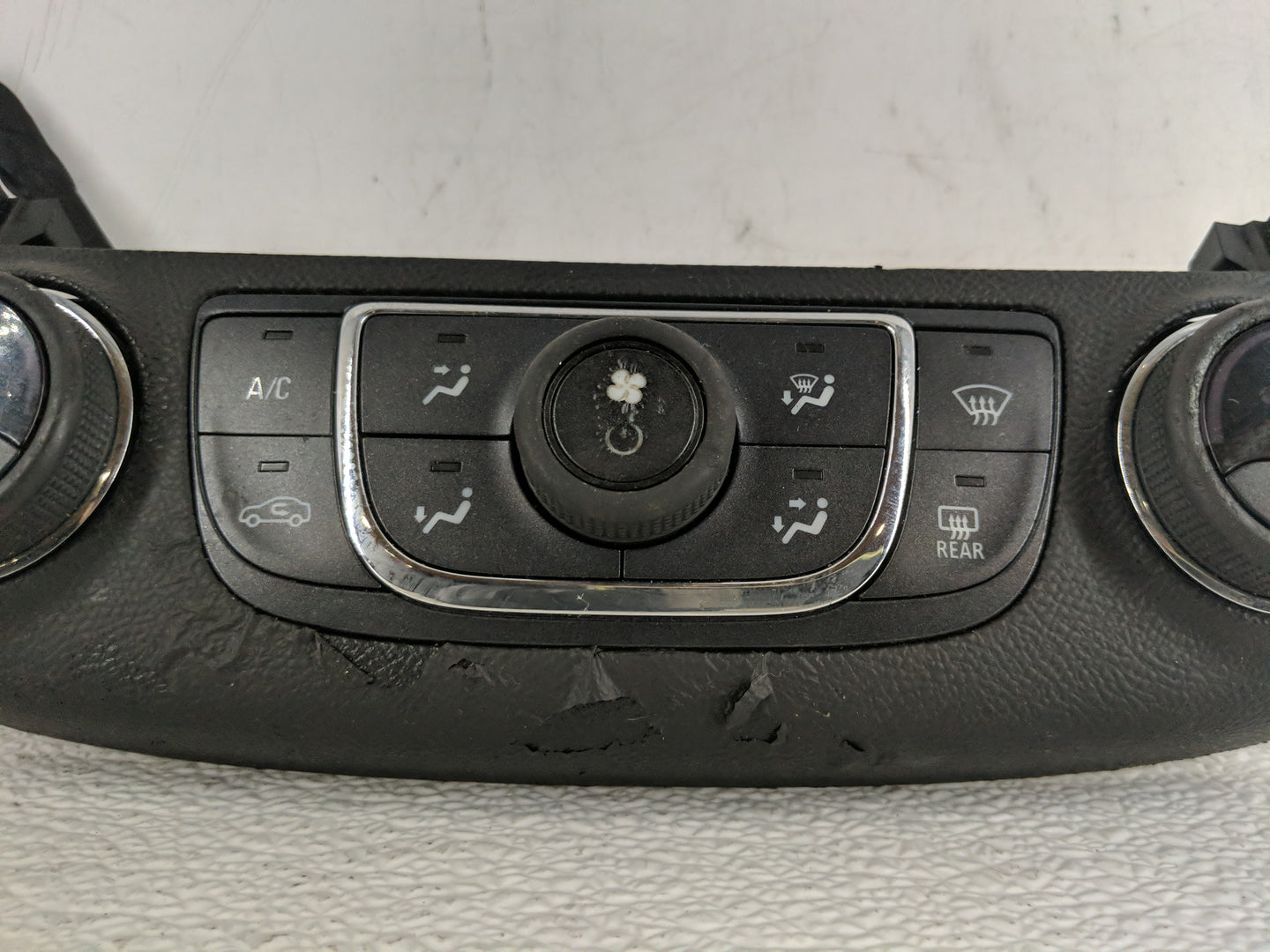 2014-2020 Chevrolet Impala Climate Control Module Temperature AC/Heater Replacement P/N:SBB755112 Fits OEM Used Auto Parts -