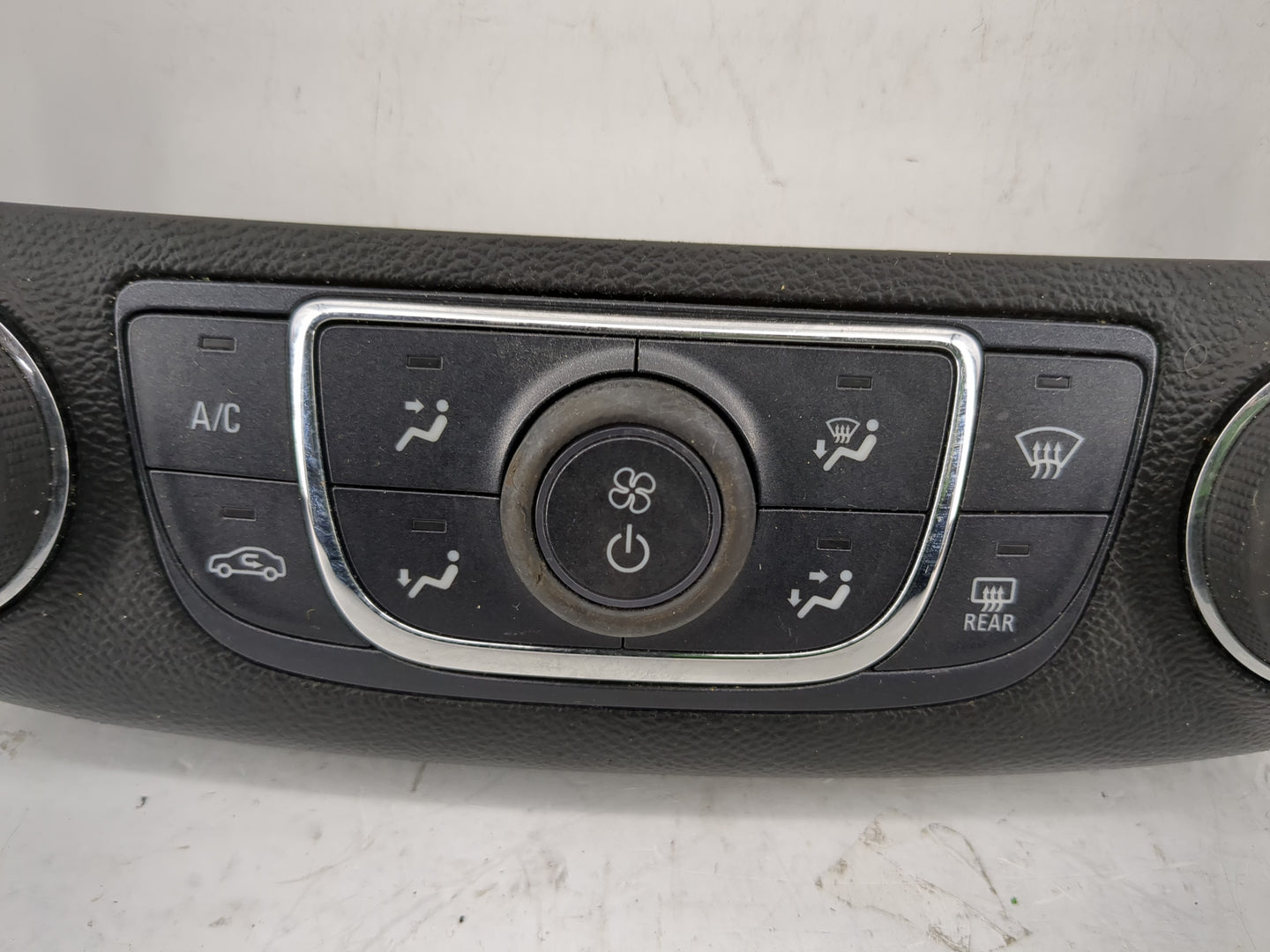 2014-2020 Chevrolet Impala Climate Control Module Temperature AC/Heater Replacement P/N:23453509 Fits OEM Used Auto Parts - 