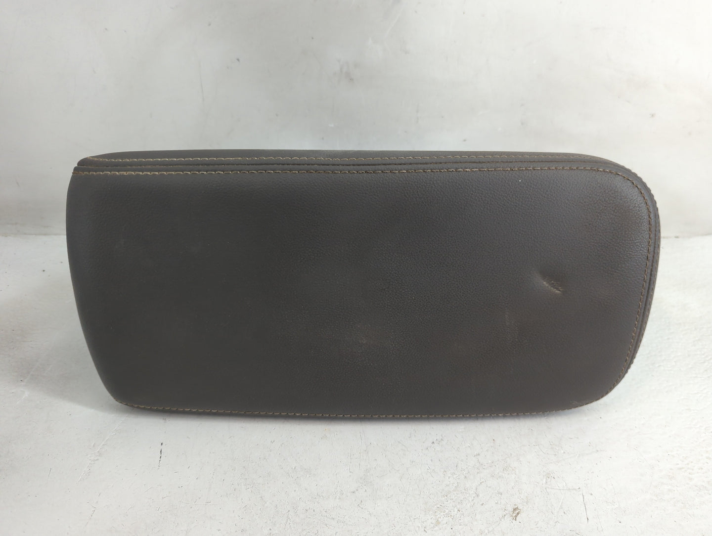 2018 Chevrolet Impala Center Console Armrest Cover Lid Fits OEM Used Auto Parts - Oemusedautoparts1.com