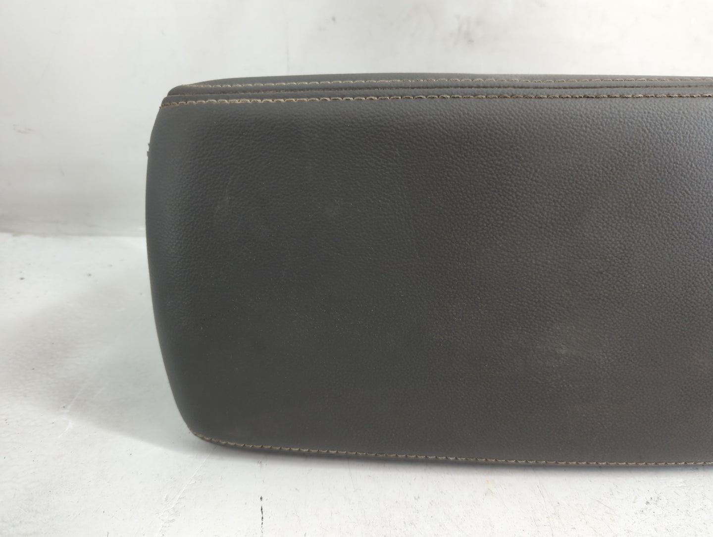 2018 Chevrolet Impala Center Console Armrest Cover Lid Fits OEM Used Auto Parts - Oemusedautoparts1.com