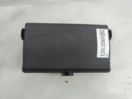 2016-2019 Chevrolet Impala Fusebox Fuse Box Panel Relay Module P/N:812461952 Fits Fits 2016 2017 2018 2019 OEM Used Auto Par
