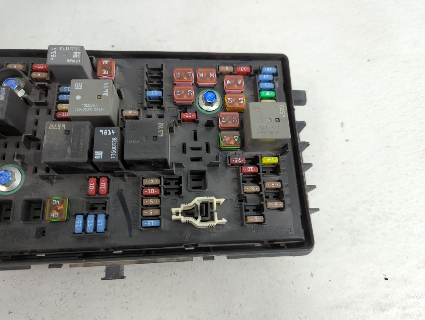 2016-2019 Chevrolet Impala Fusebox Fuse Box Panel Relay Module P/N:812461952 Fits Fits 2016 2017 2018 2019 OEM Used Auto Par