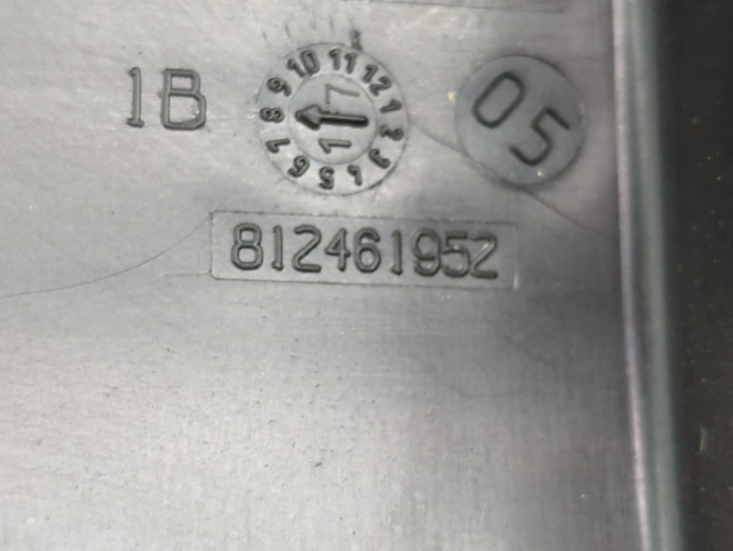 2016-2019 Chevrolet Impala Fusebox Fuse Box Panel Relay Module P/N:812461952 Fits Fits 2016 2017 2018 2019 OEM Used Auto Par