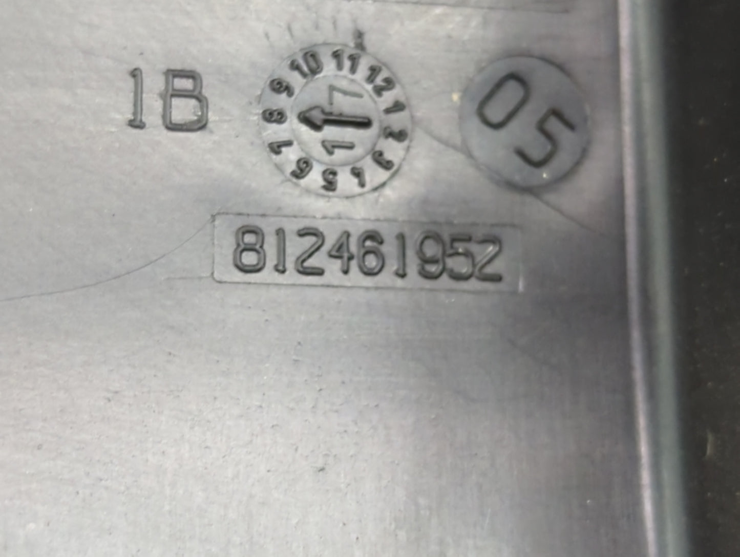 2016-2019 Chevrolet Impala Fusebox Fuse Box Panel Relay Module P/N:812461952 Fits Fits 2016 2017 2018 2019 OEM Used Auto Par