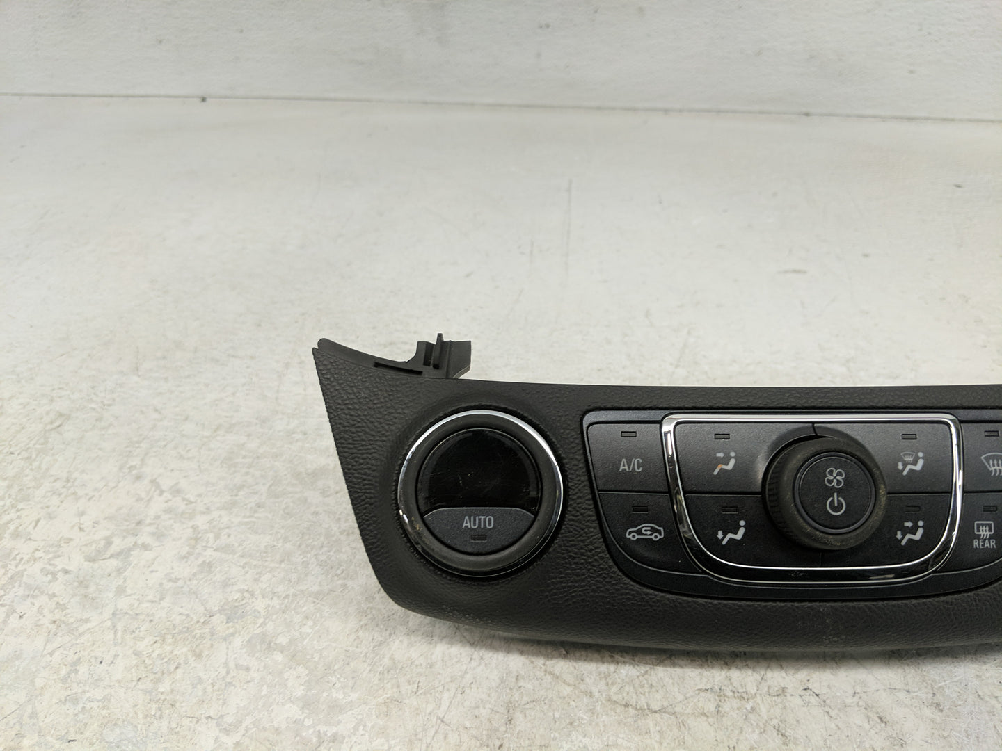 2014-2020 Chevrolet Impala Climate Control Module Temperature AC/Heater Replacement P/N:23453509 Fits OEM Used Auto Parts - 