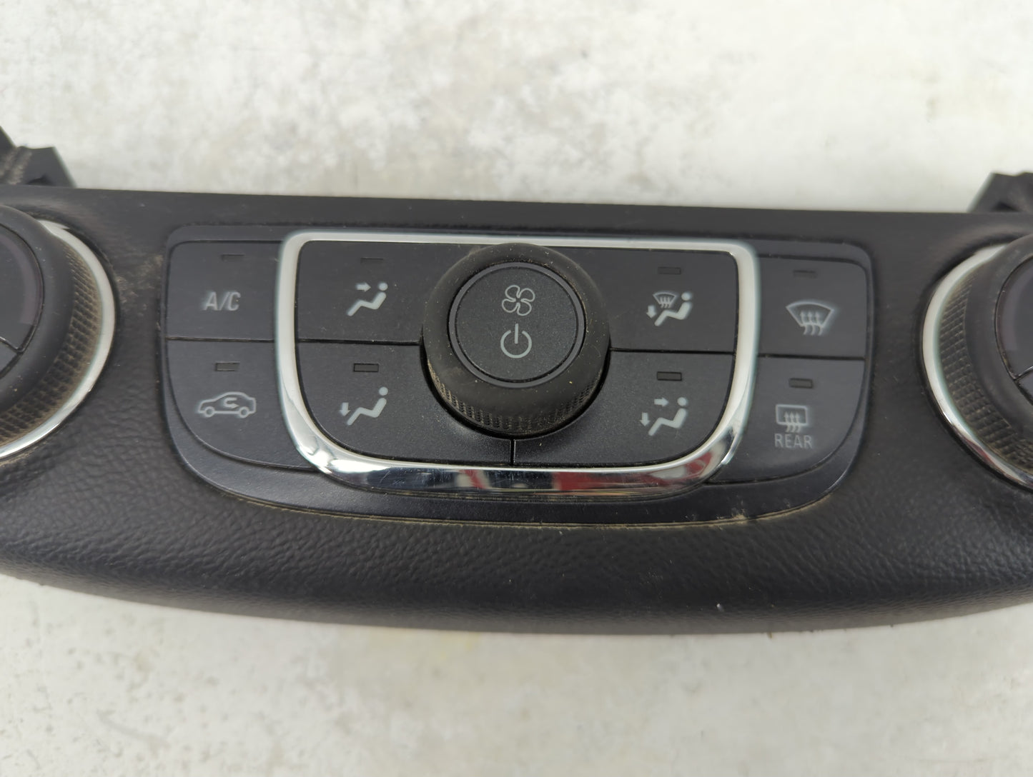 2014-2020 Chevrolet Impala Climate Control Module Temperature AC/Heater Replacement P/N:QFGM207A Fits OEM Used Auto Parts - 