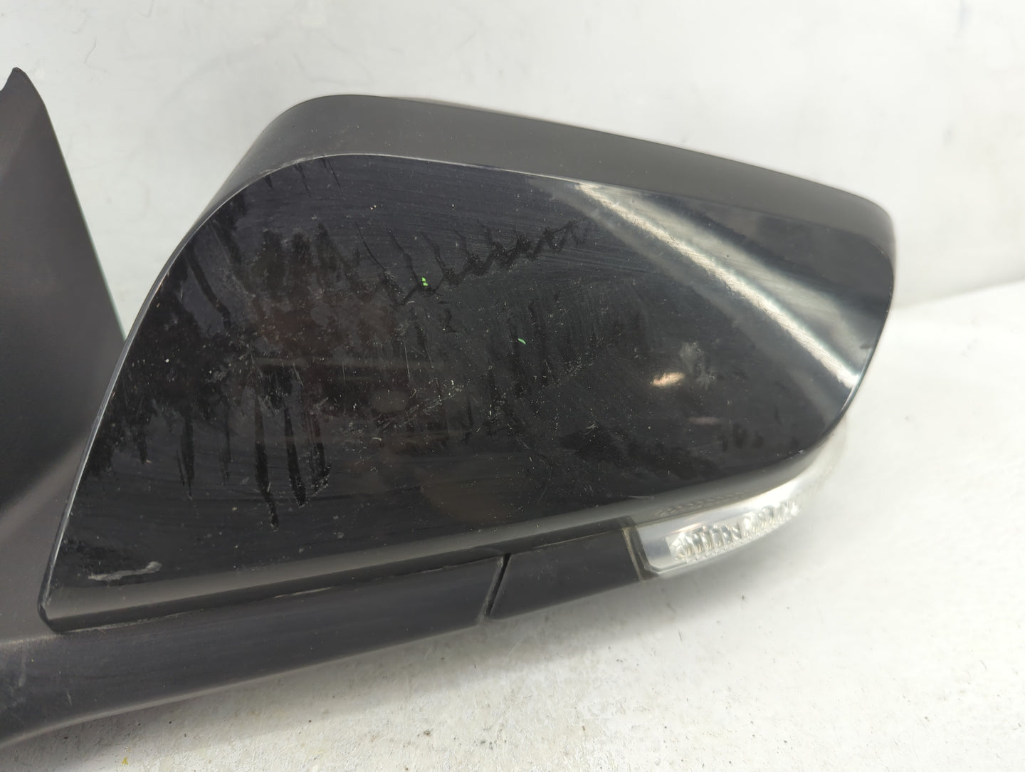 2016-2020 Chevrolet Impala Driver Side View Mirror - Left Door Mirror OEM Used - Oemusedautoparts1.com