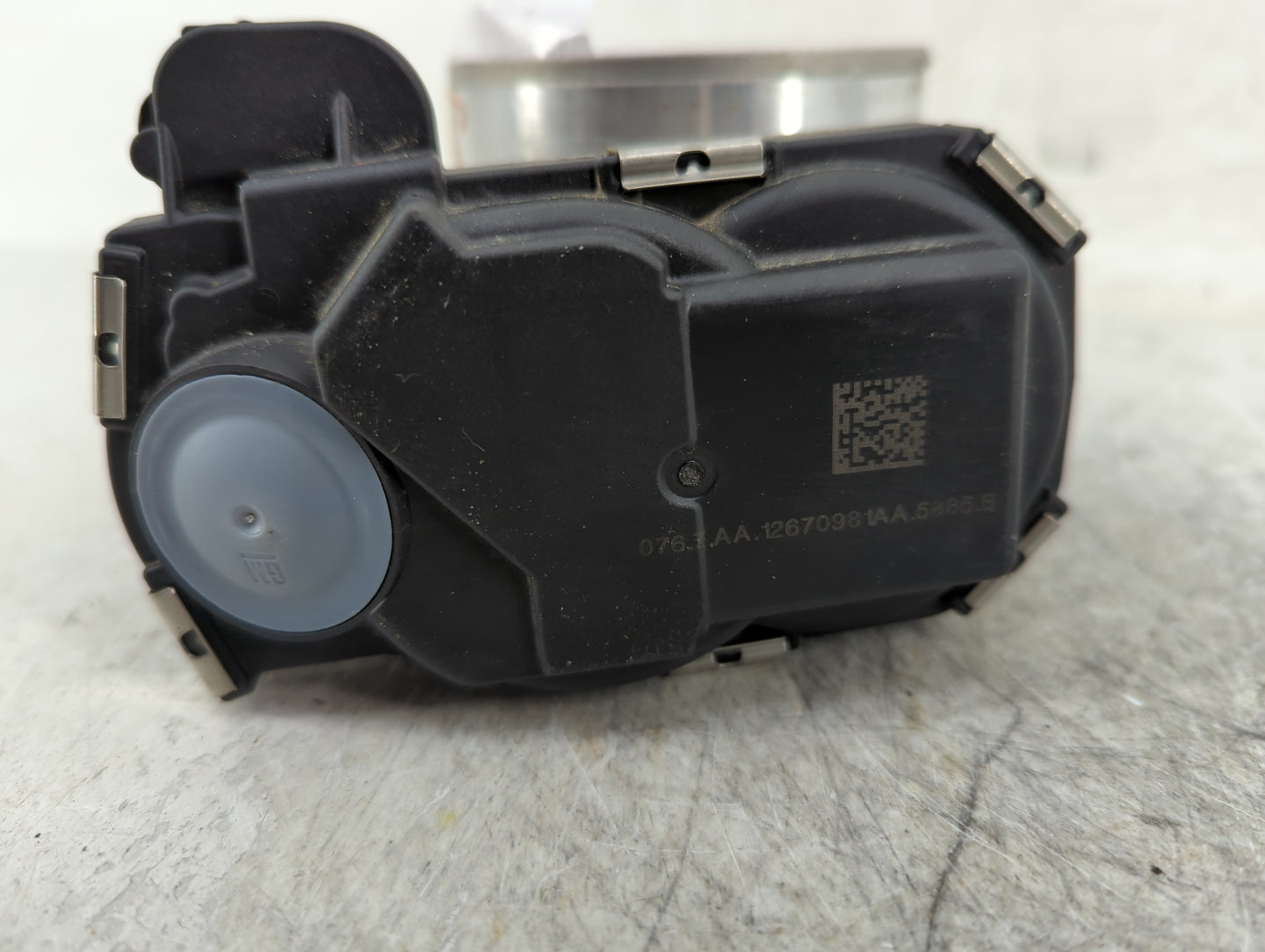 2012-2020 Chevrolet Impala Throttle Body P/N:12670981AA Fits Fits 2012 2013 2014 2015 2016 2017 2018 2019 2020 2021 2022 OEM