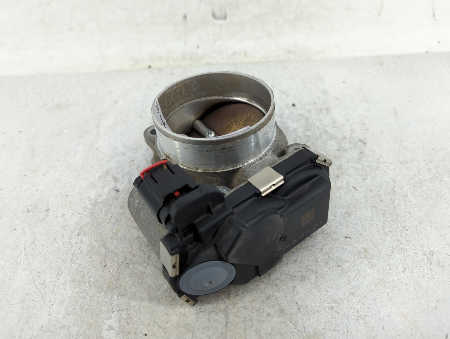 2012-2020 Chevrolet Impala Throttle Body P/N:12670981AA Fits Fits 2012 2013 2014 2015 2016 2017 2018 2019 2020 2021 2022 OEM