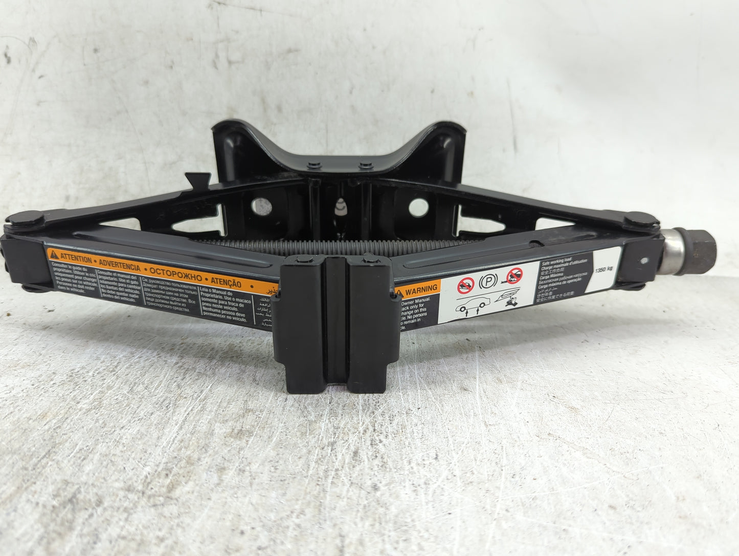 2018 Chevrolet Impala Spare Scissor Car Jack - Oemusedautoparts1.com