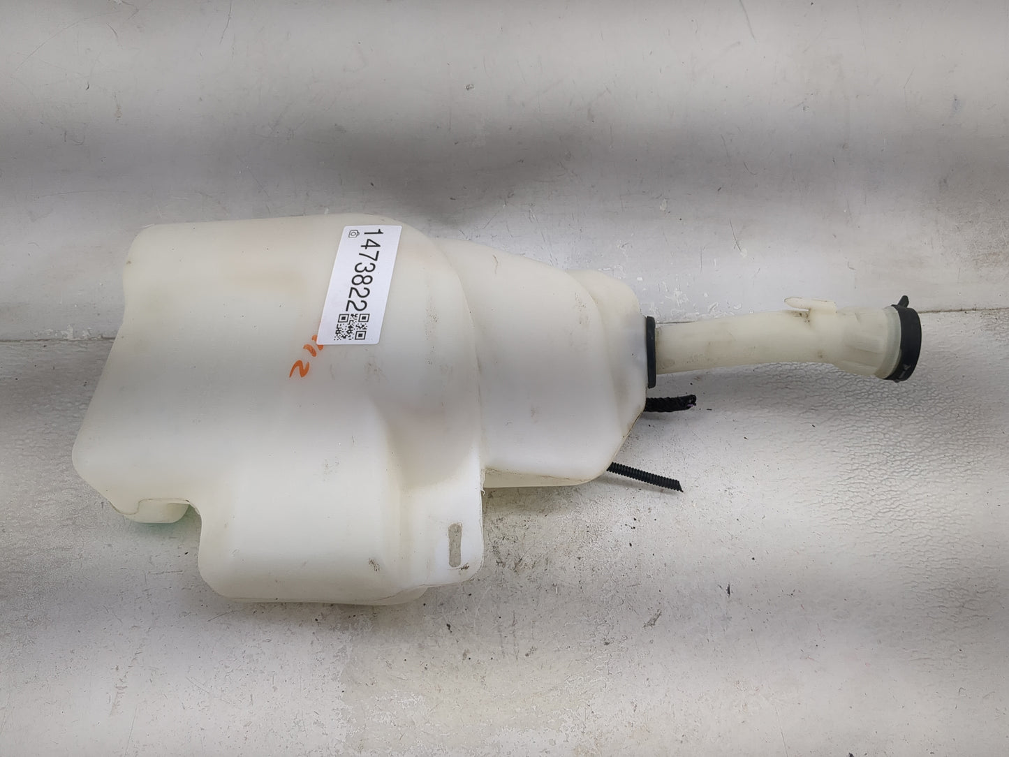 2014-2020 Chevrolet Impala Windshield Washer Fluid Reservoir Bottle Oem 1473822 - Oemusedautoparts1.com