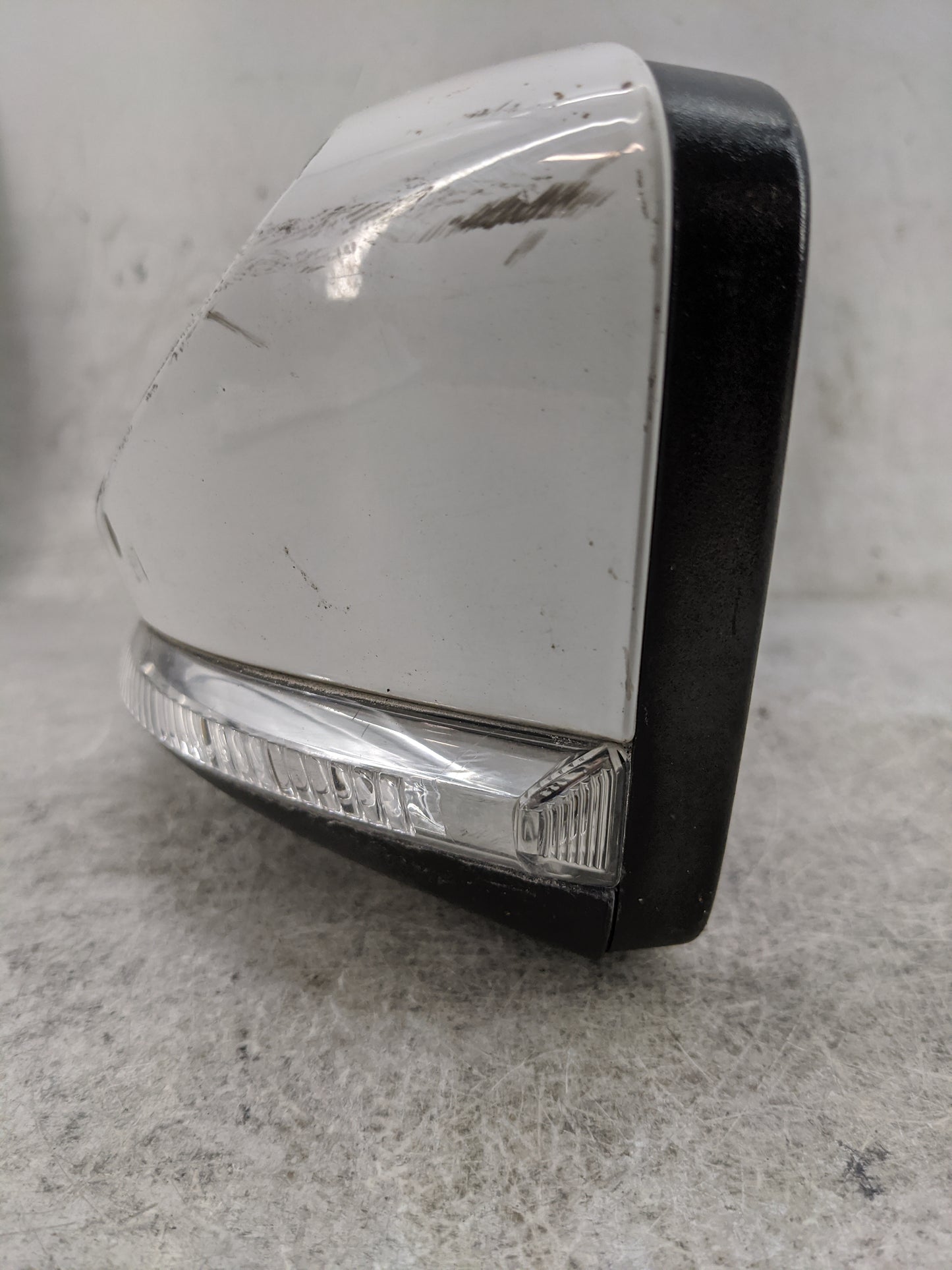 2016-2020 Chevrolet Impala Driver Side View Mirror - Left Door Mirror OEM Used - Oemusedautoparts1.com