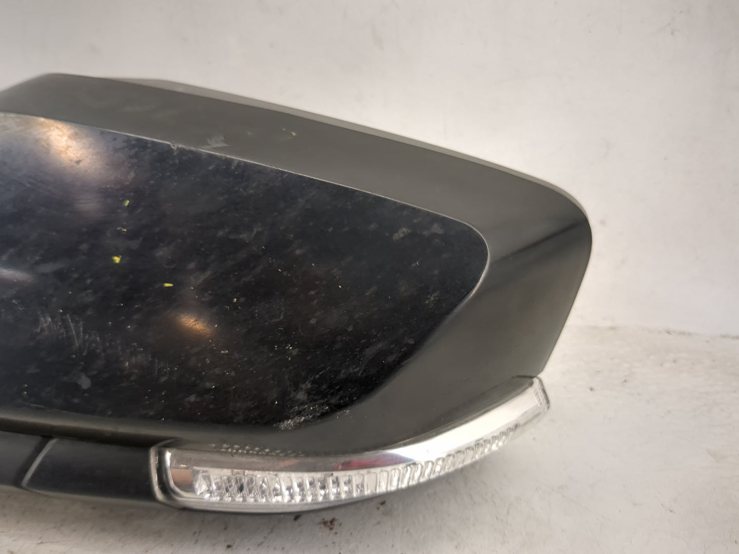 2016-2020 Chevrolet Impala Driver Side View Mirror - Left Door Mirror OEM Used - Oemusedautoparts1.com
