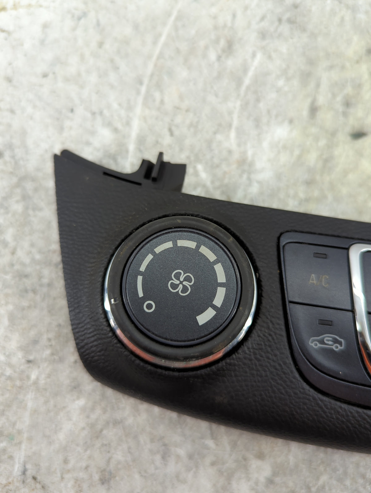 2014-2020 Chevrolet Impala Climate Control Module Temperature AC/Heater Replacement P/N:23453508 QFGM205A Fits OEM Used Auto