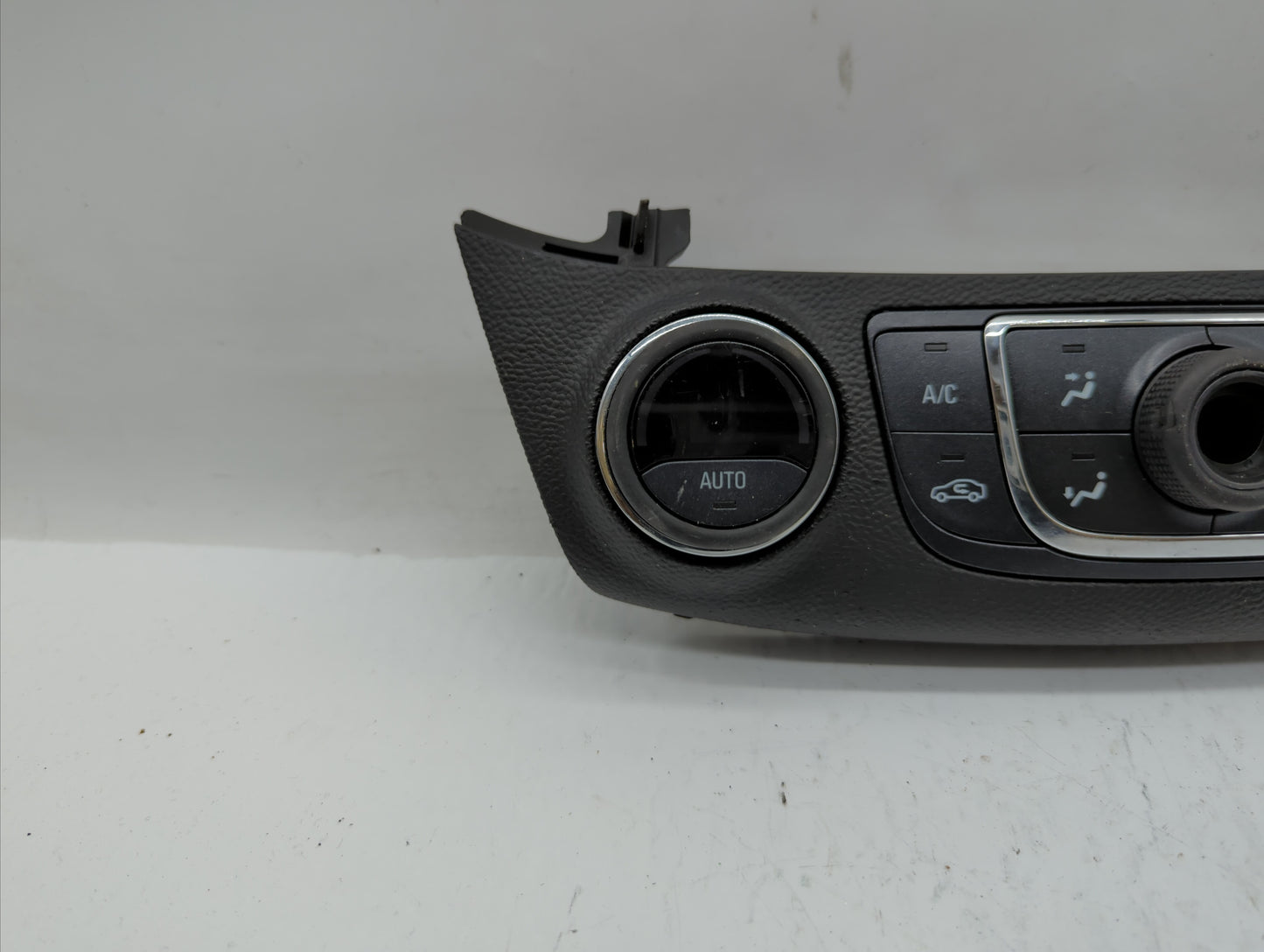 2014-2020 Chevrolet Impala Climate Control Module Temperature AC/Heater Replacement P/N:23453509 84429867 Fits OEM Used Auto