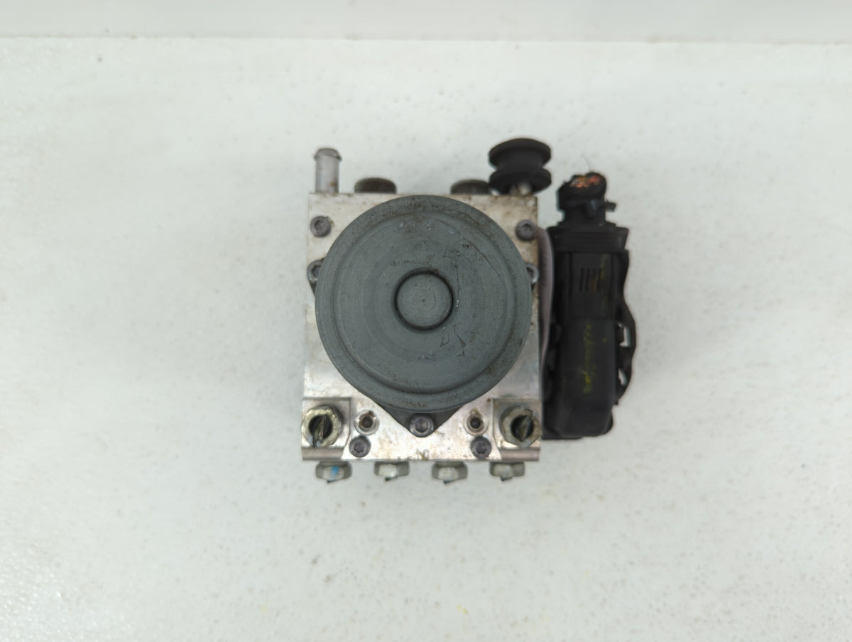 2018 Chevrolet Impala Anti-Lock Brake ABS Pump Module Actuator OEM P/N:84092226 Fits OEM Used Auto Parts - Oemusedautoparts1