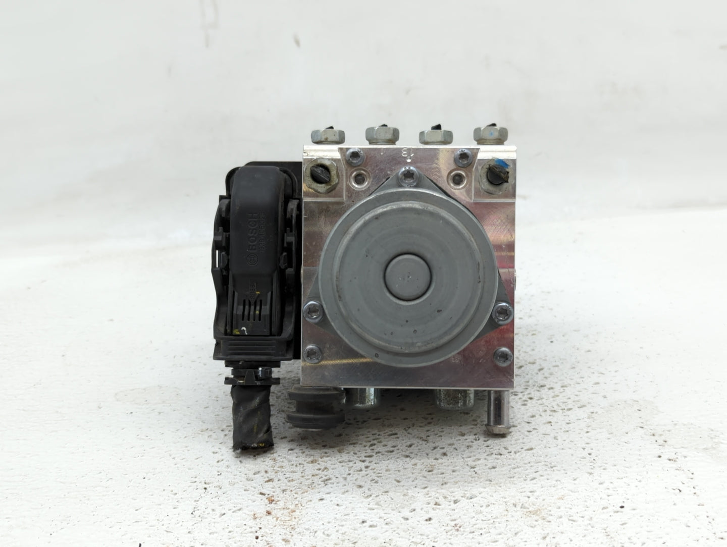 2017-2019 Chevrolet Impala ABS Pump Control Module Replacement P/N:84605919 84314306, 84020433, 84092226 Fits Fits 2017 2018