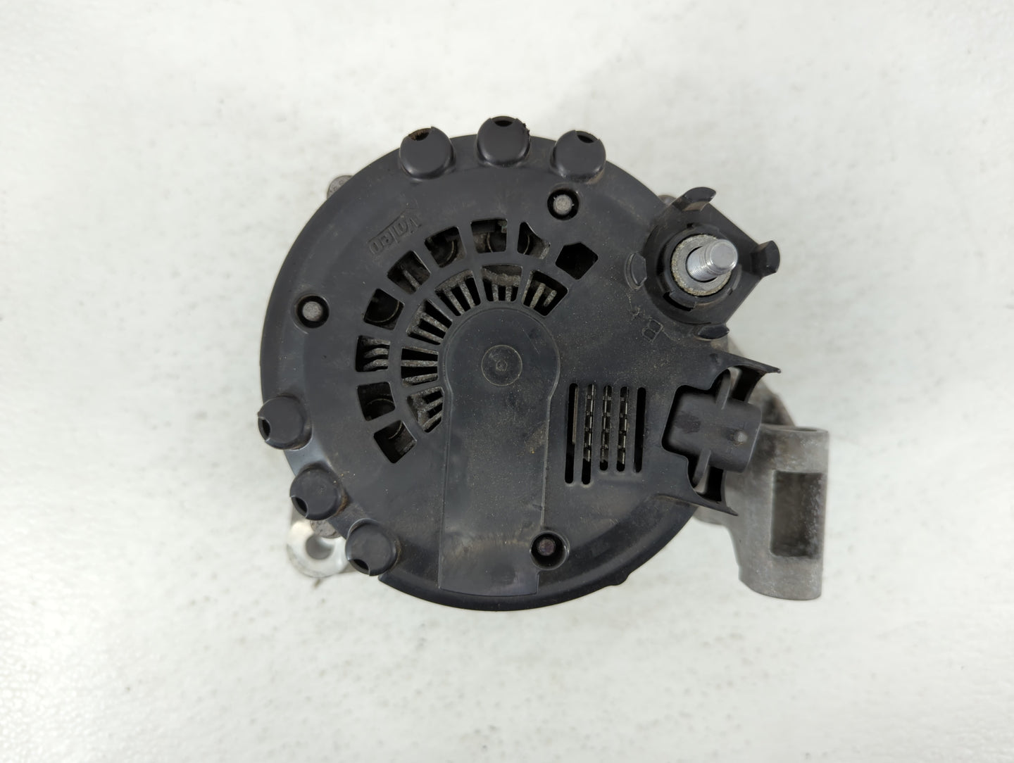 2017-2020 Chevrolet Impala Alternator Replacement Generator Charging Assembly Engine OEM P/N:13597235 Fits OEM Used Auto Par