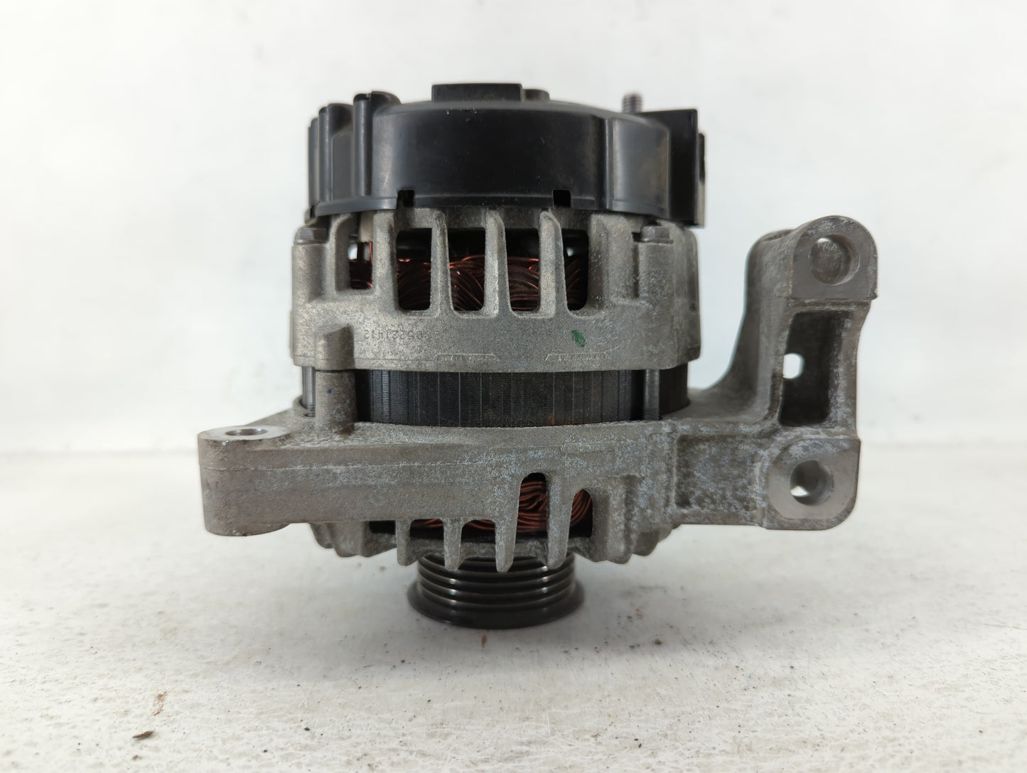 2017-2020 Chevrolet Impala Alternator Replacement Generator Charging Assembly Engine OEM P/N:13597235 Fits OEM Used Auto Par