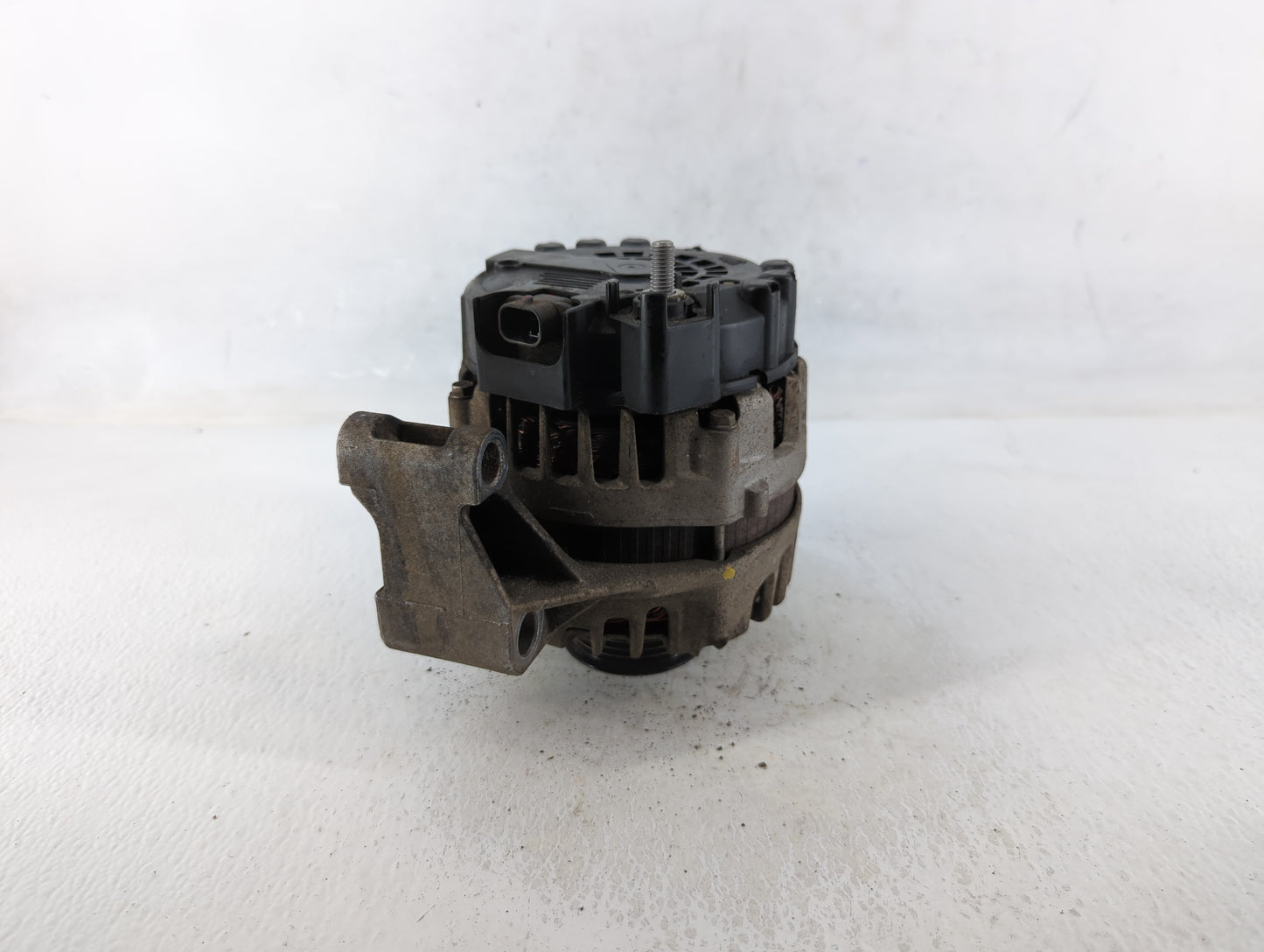 2017-2020 Chevrolet Impala Alternator Replacement Generator Charging Assembly Engine OEM P/N:13520825 Fits OEM Used Auto Par