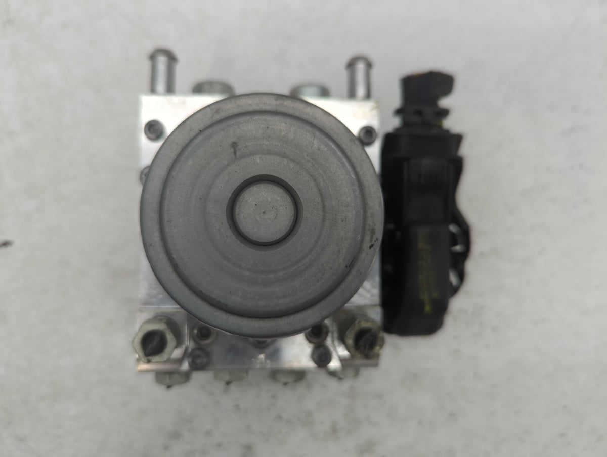2017-2020 Chevrolet Impala Anti-Lock Brake ABS Pump Module Actuator OEM P/N:84092226 Fits Fits 2017 2018 2019 2020 OEM Used 