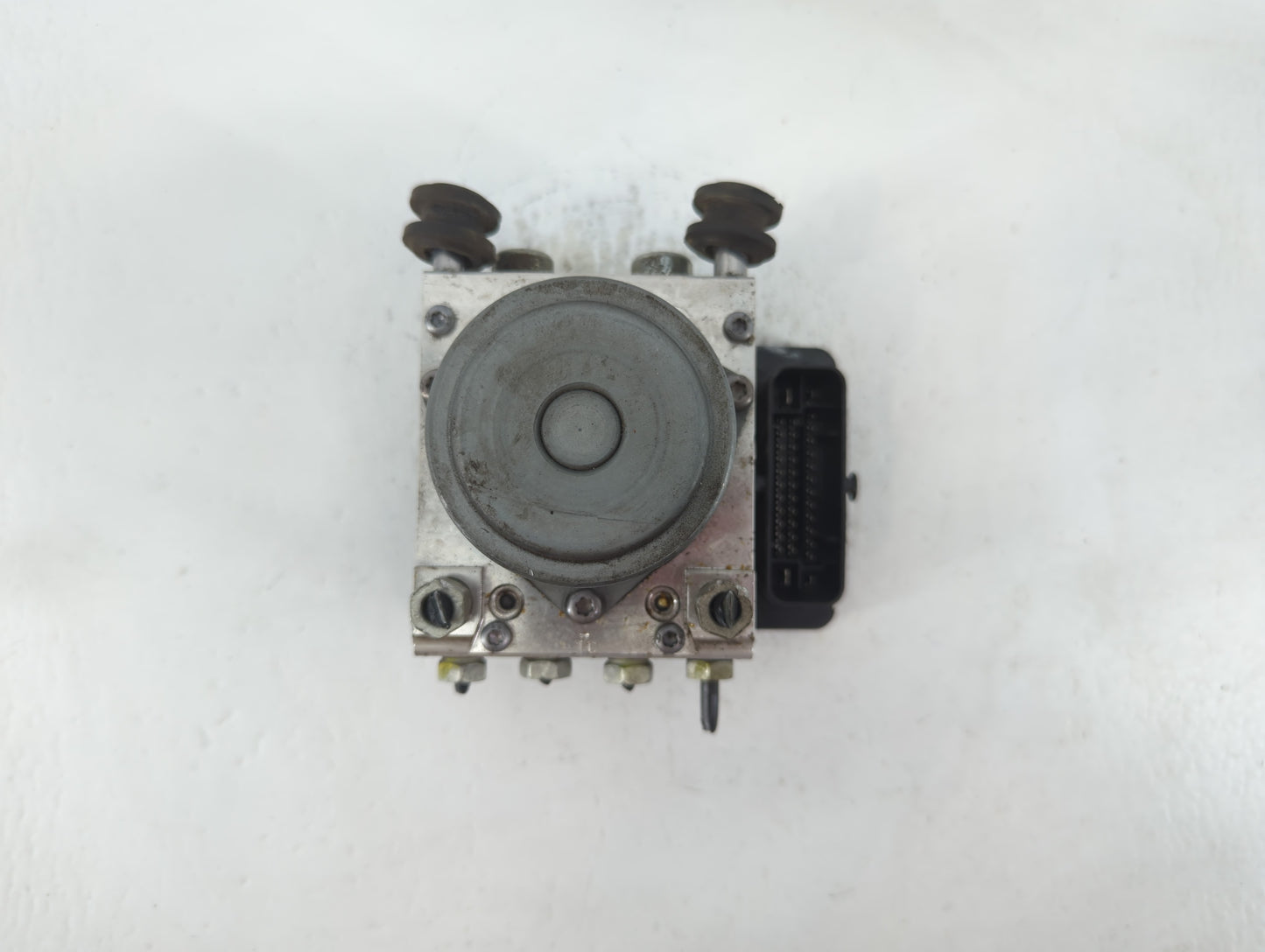 2017-2020 Chevrolet Impala ABS Pump Control Module Replacement P/N:84092226 Fits Fits 2017 2018 2019 2020 OEM Used Auto Part